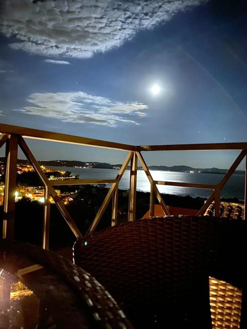 Lake view in Antico Casale Tiravento