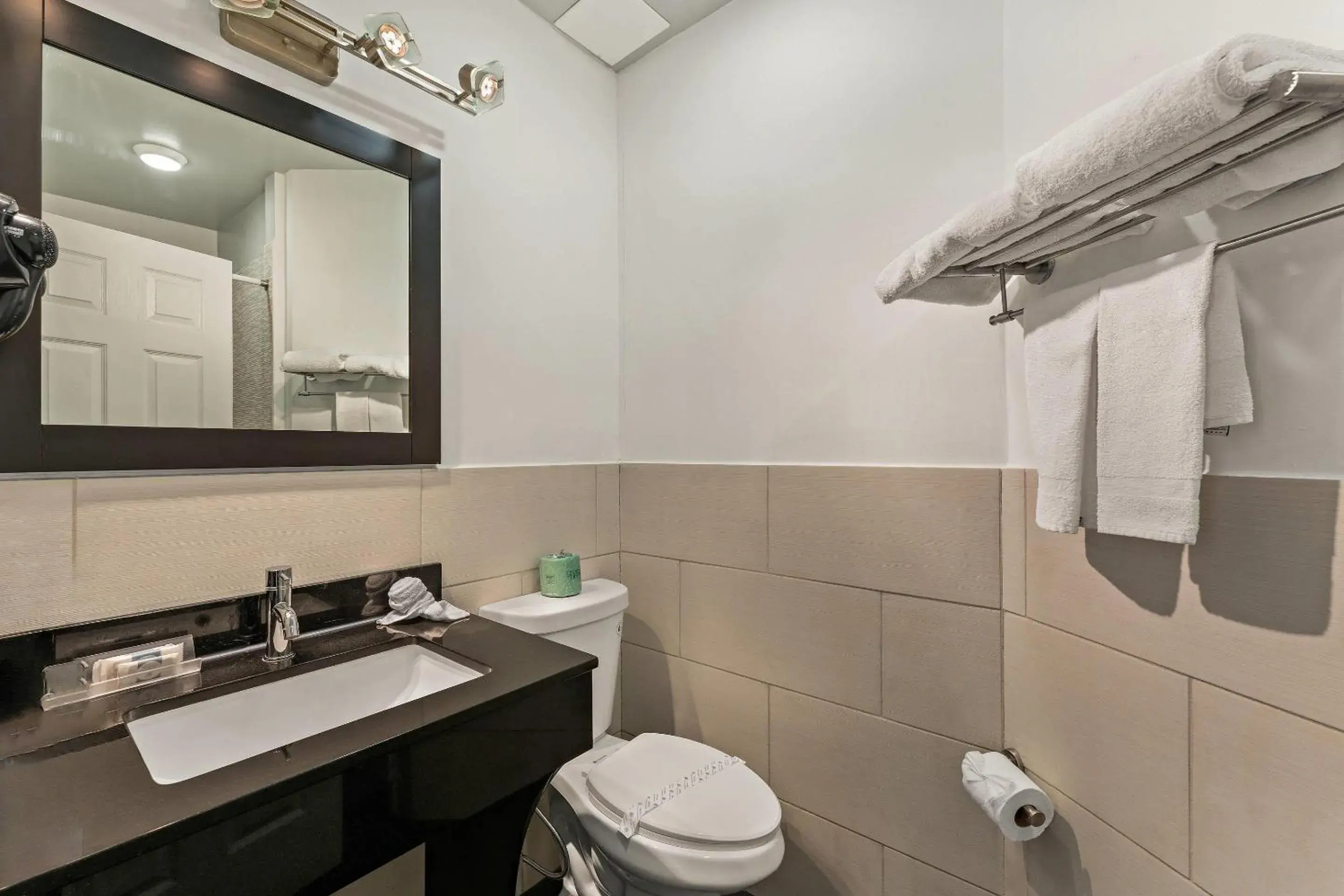 Bedroom in Quality Inn Philadelphia Center City Bedroom in Quality Inn Philadelphia Center City