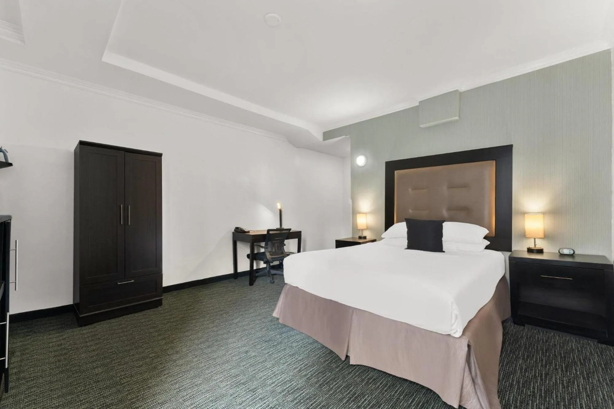 Bedroom, Bed in Quality Inn Philadelphia Center City