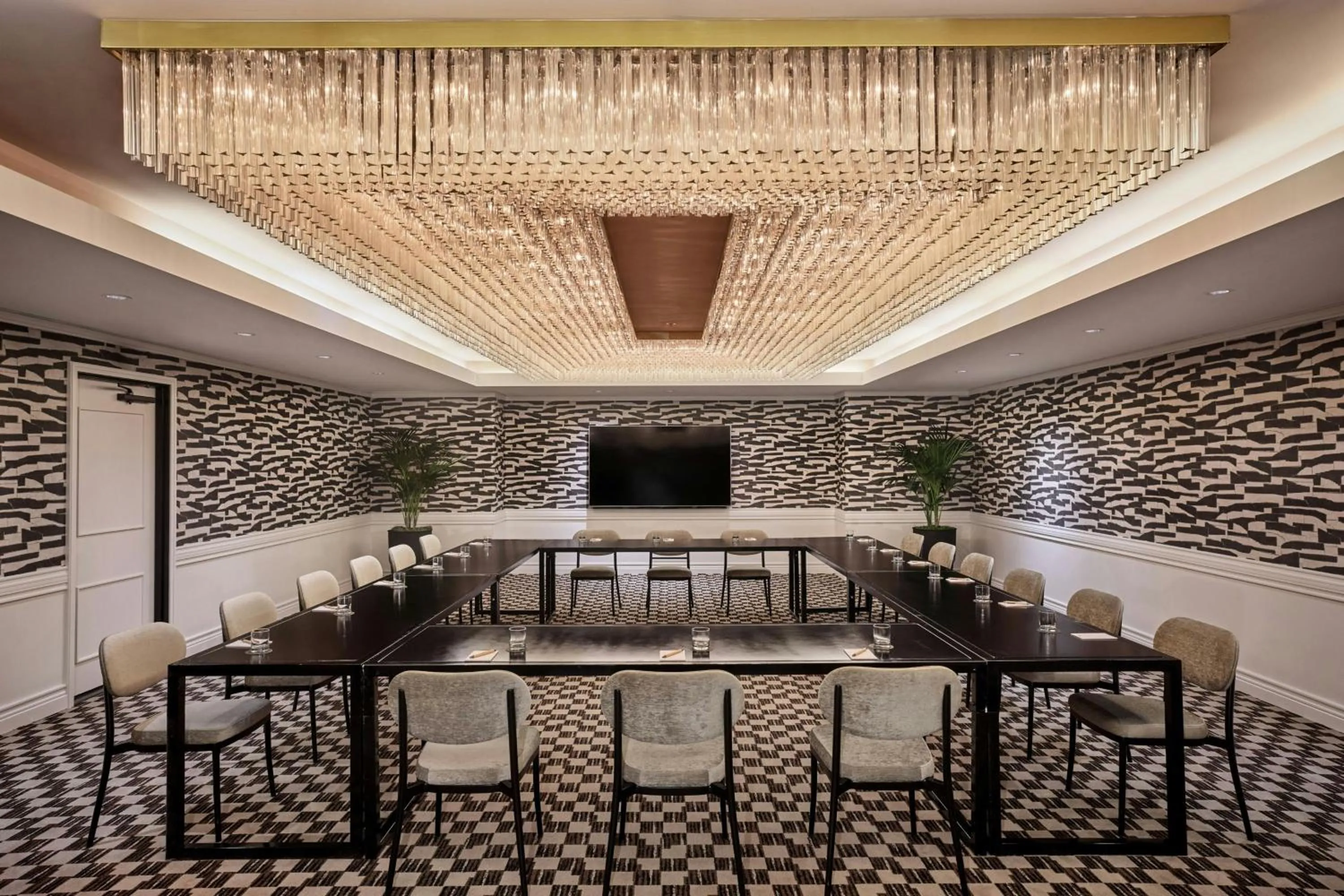 Meeting/conference room in The Jay, Autograph Collection