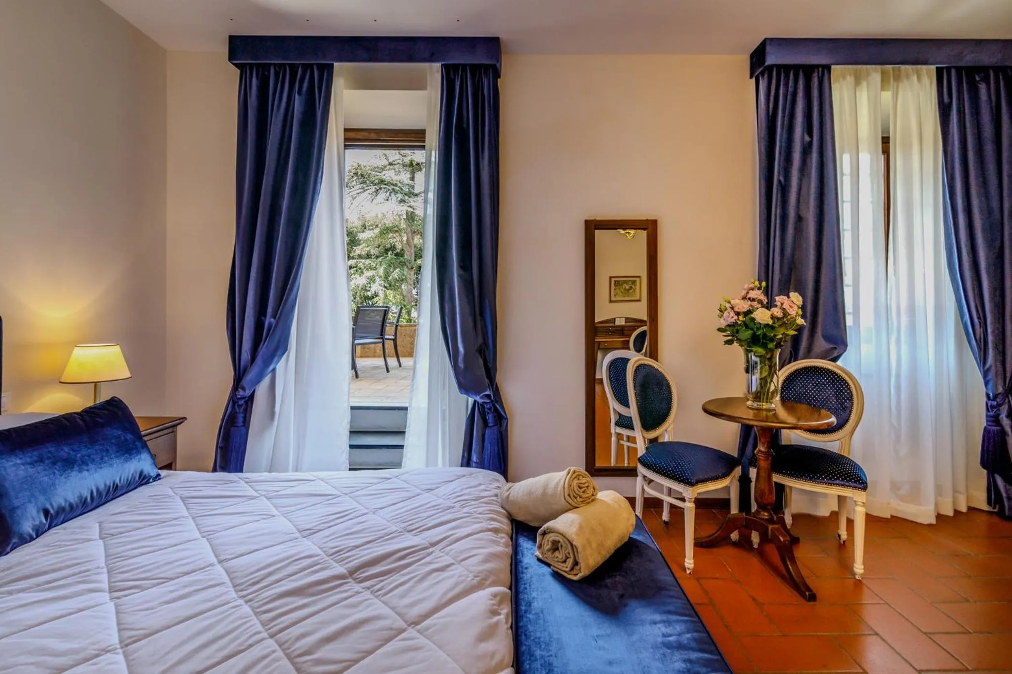 Bed in Villa Lecchi Hotel Wellness