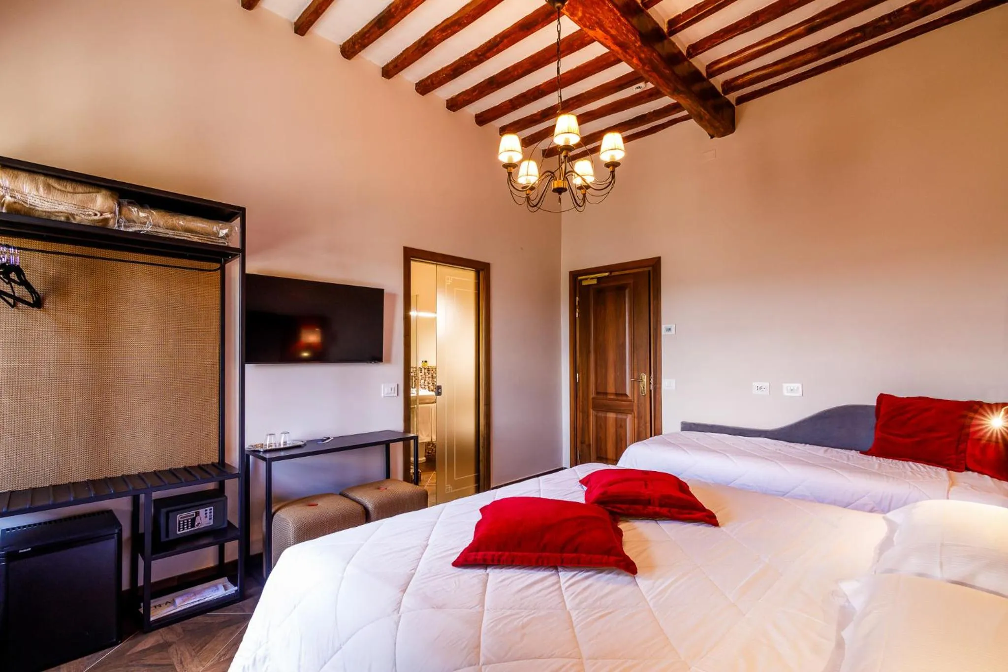 Bed in Villa Lecchi Hotel Wellness