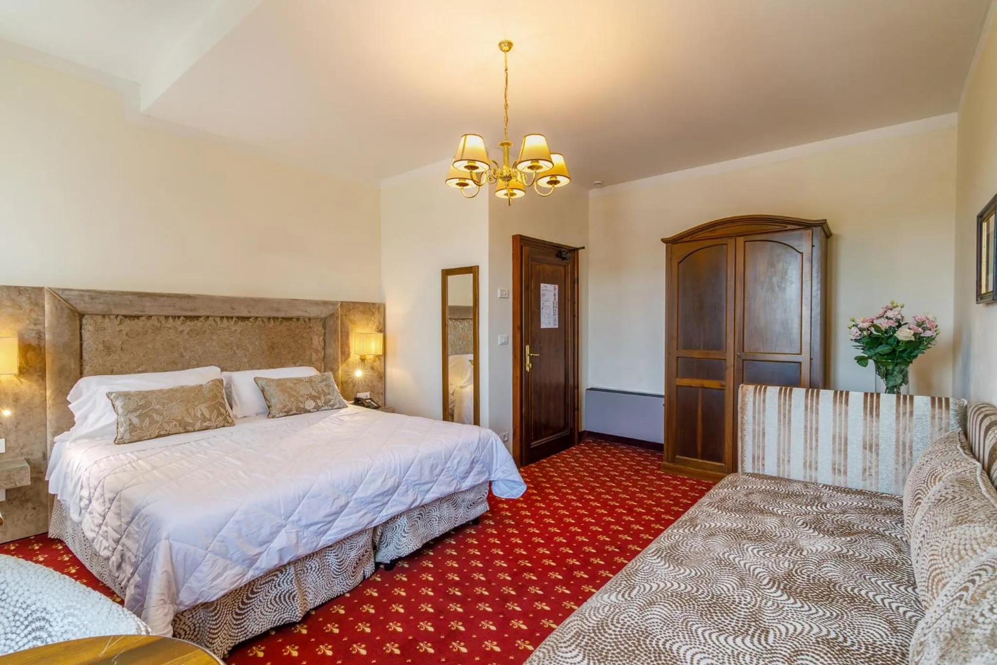 Bed in Villa Lecchi Hotel Wellness