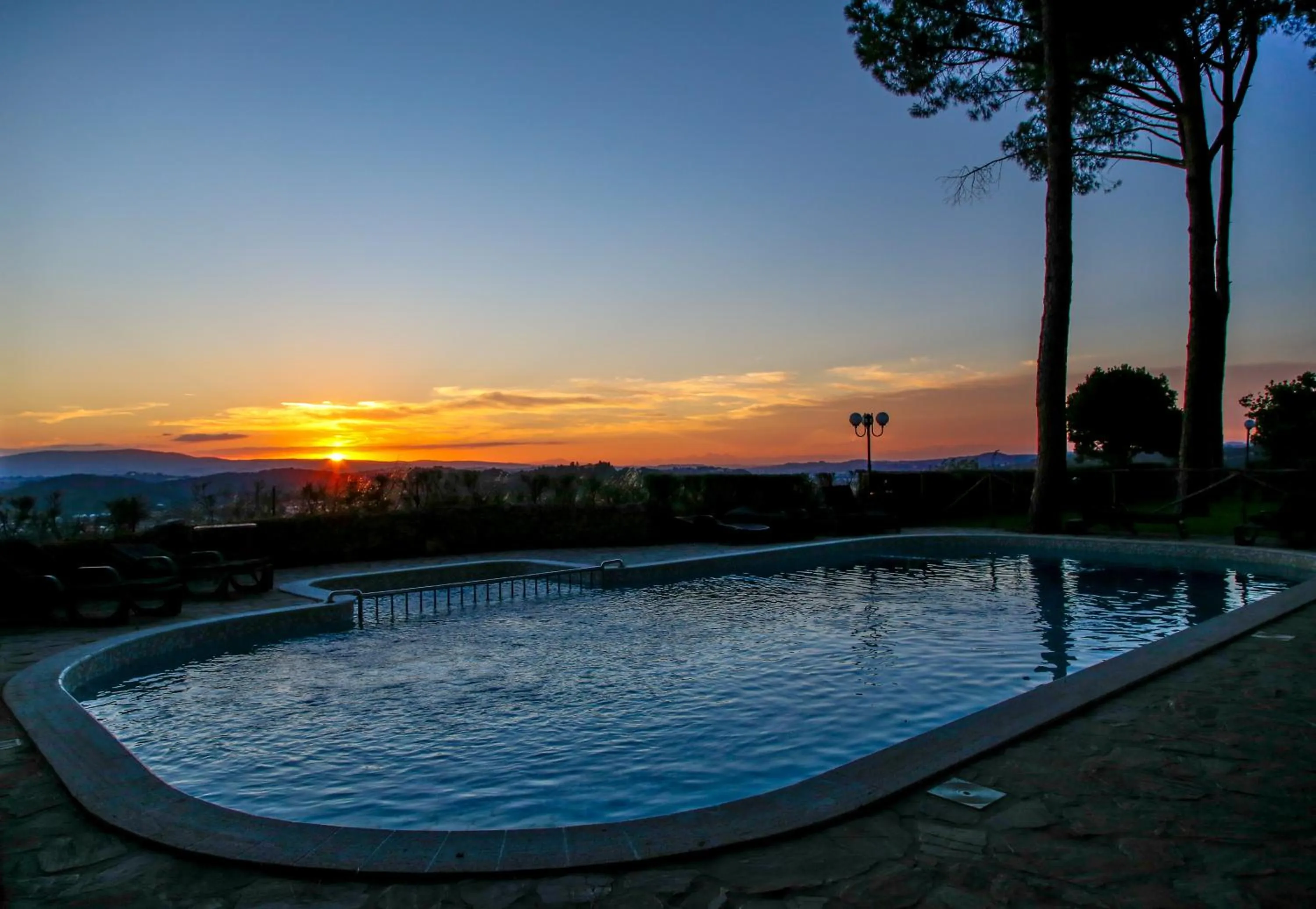 Swimming pool in Villa Lecchi Hotel Wellness
