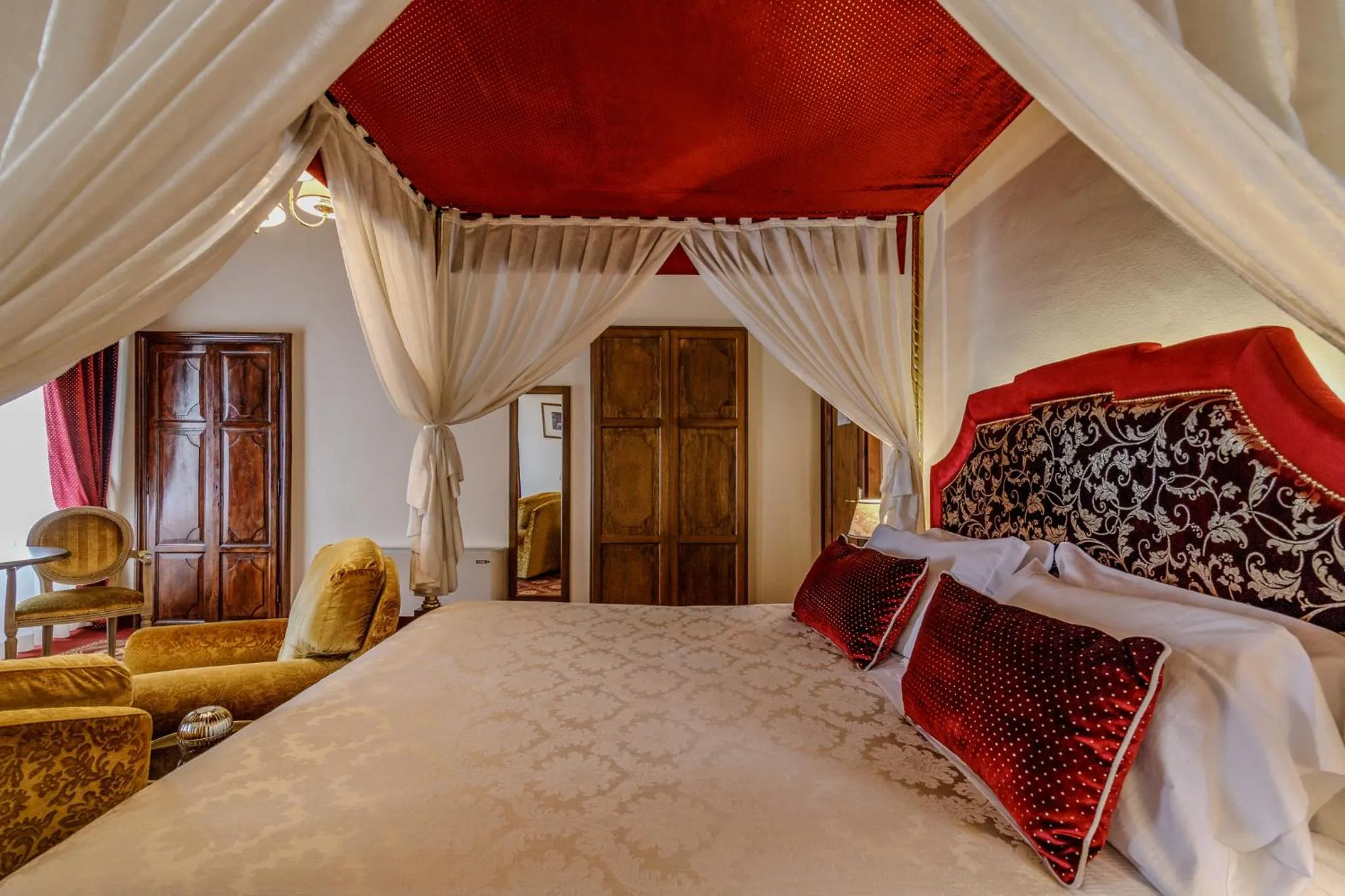 Bed in Villa Lecchi Hotel Wellness