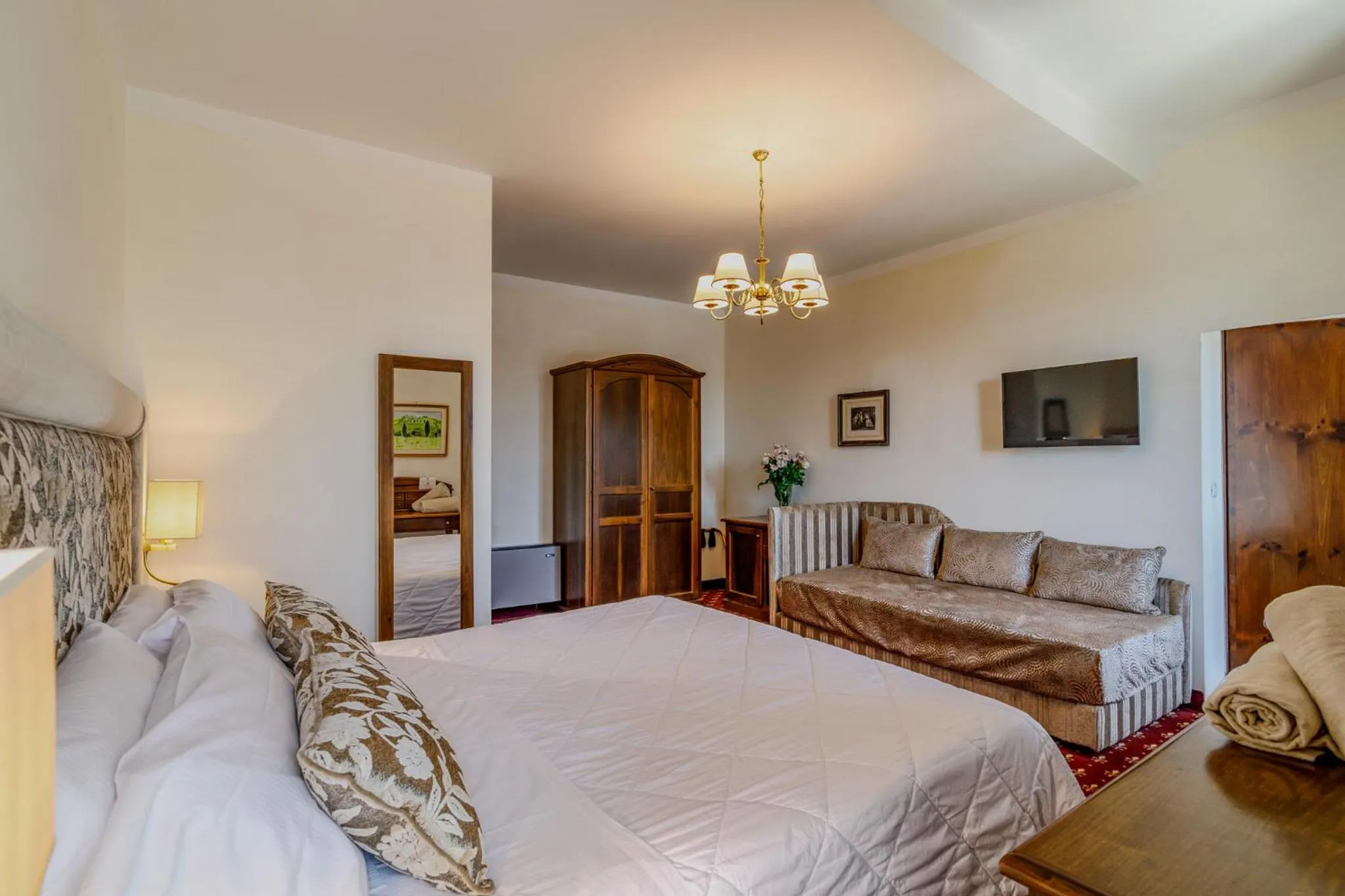 Bed in Villa Lecchi Hotel Wellness
