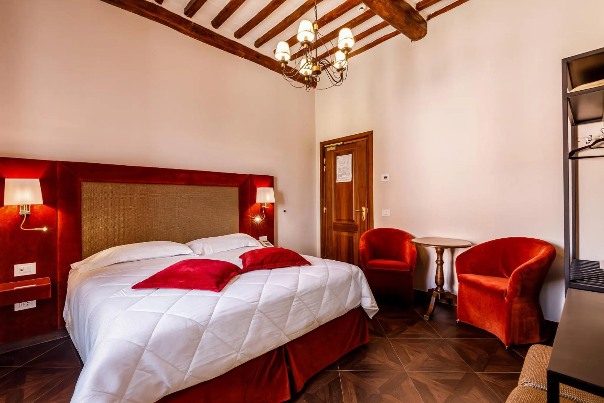 Bed in Villa Lecchi Hotel Wellness