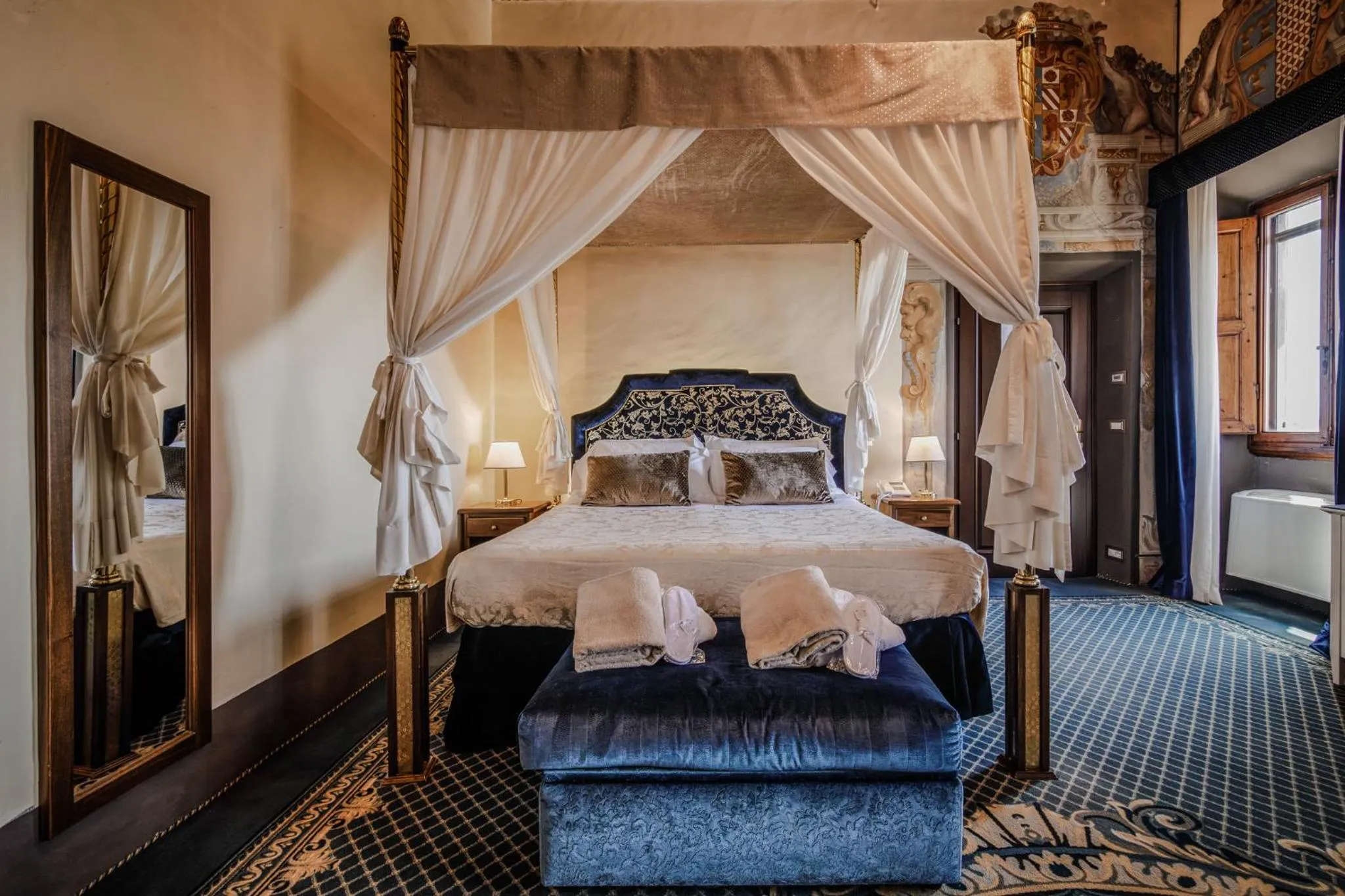 Bed in Villa Lecchi Hotel Wellness