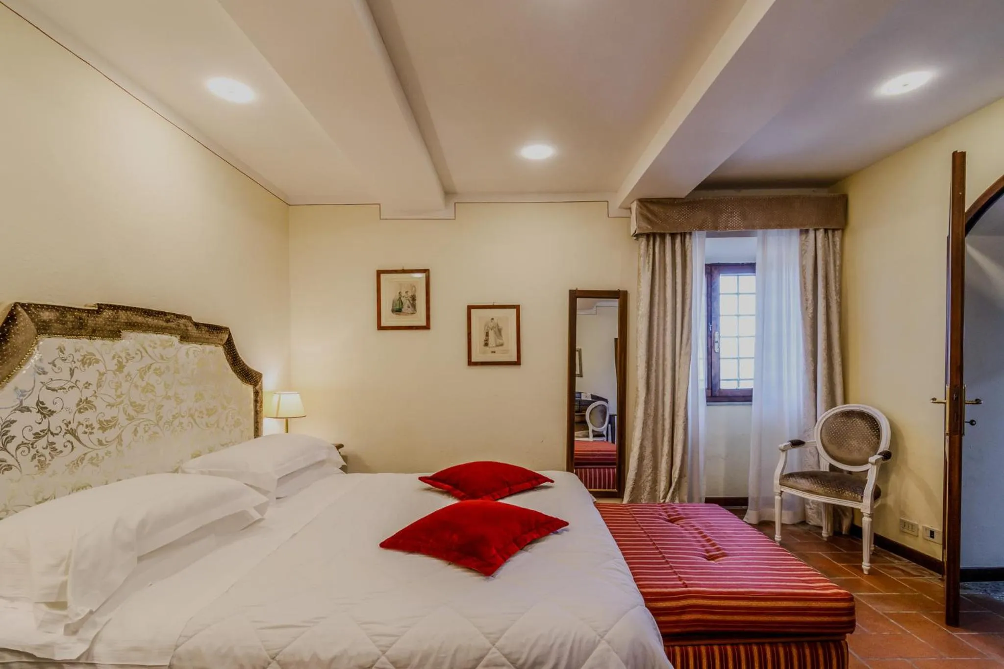 Bed in Villa Lecchi Hotel Wellness