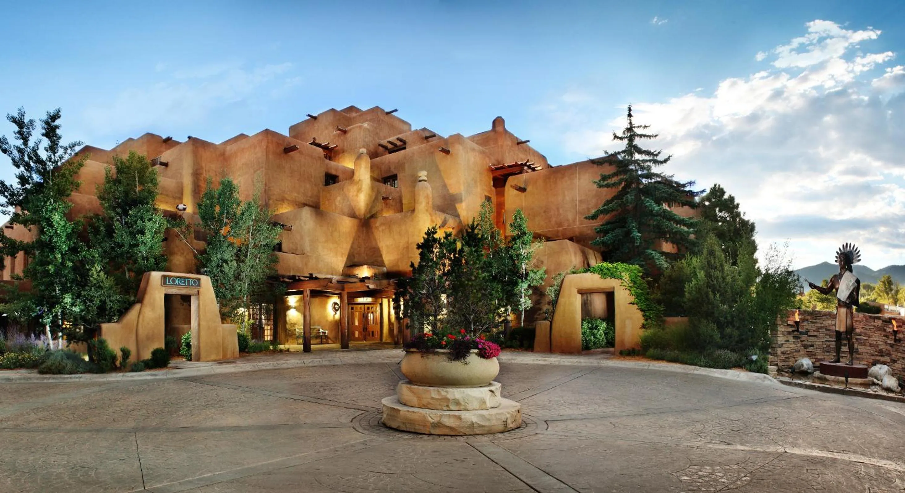 Facade/entrance in Inn & Spa at Loretto