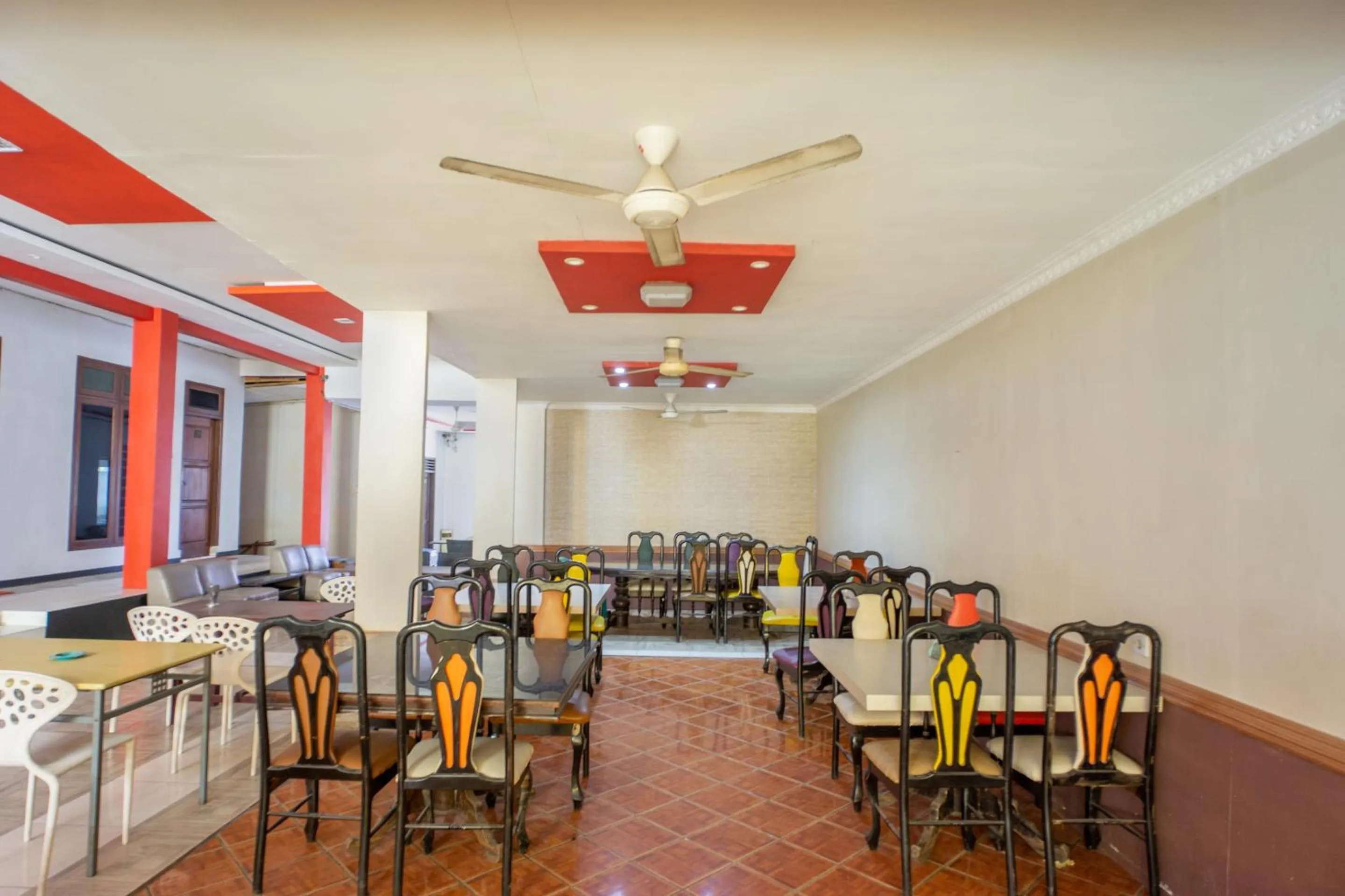 Restaurant/places to eat in Hotel O Wisma Kuta Karang