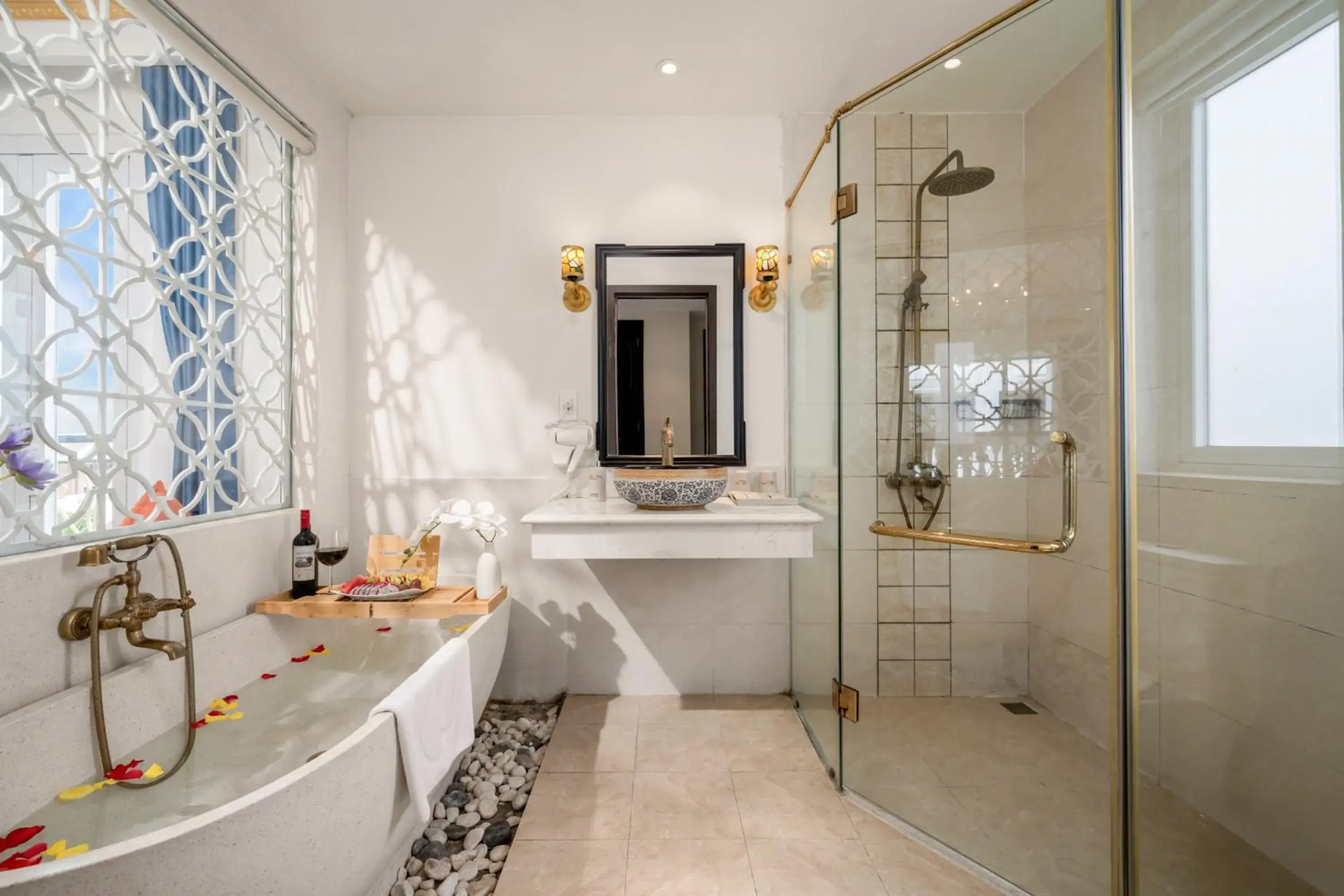 Bathroom in Hoi An Blue Sky Boutique Hotel & Spa Bathroom in Hoi An Blue Sky Boutique Hotel & Spa