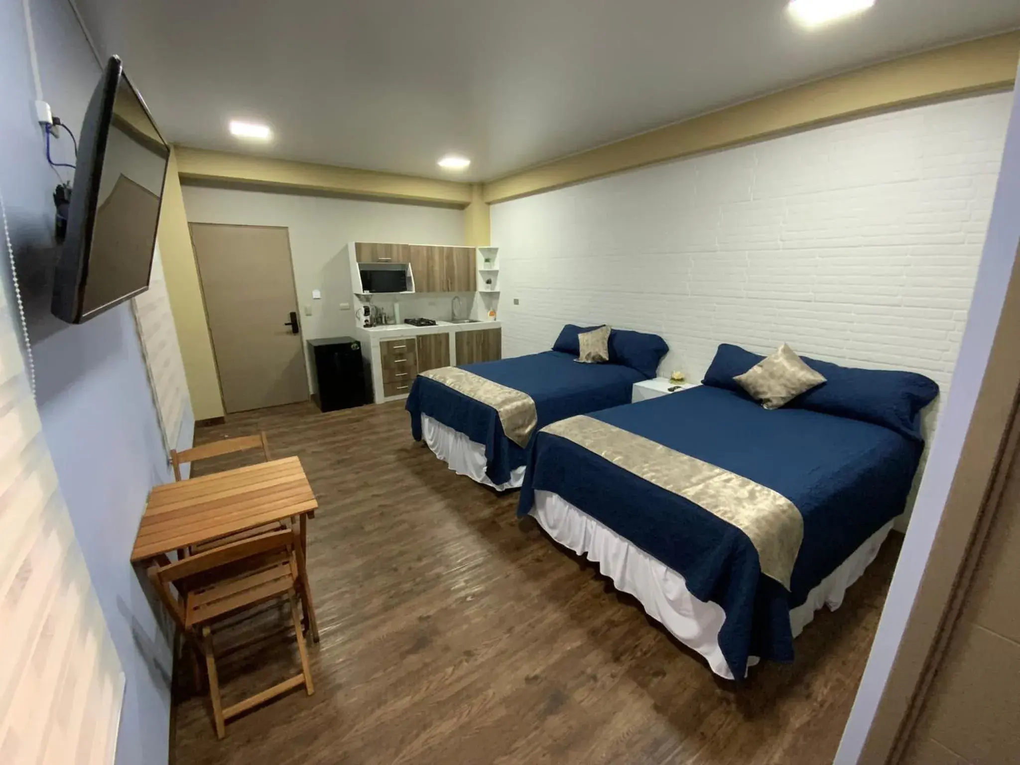 Deluxe Double Studio - single occupancy in Villa Las Flores Deluxe Double Studio - single occupancy in Villa Las Flores
