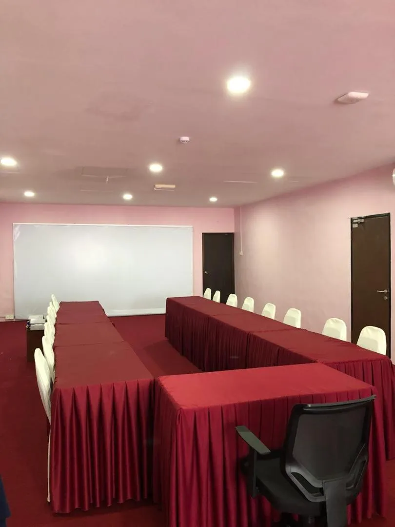 Meeting/conference room in Noor Boutique Hotel