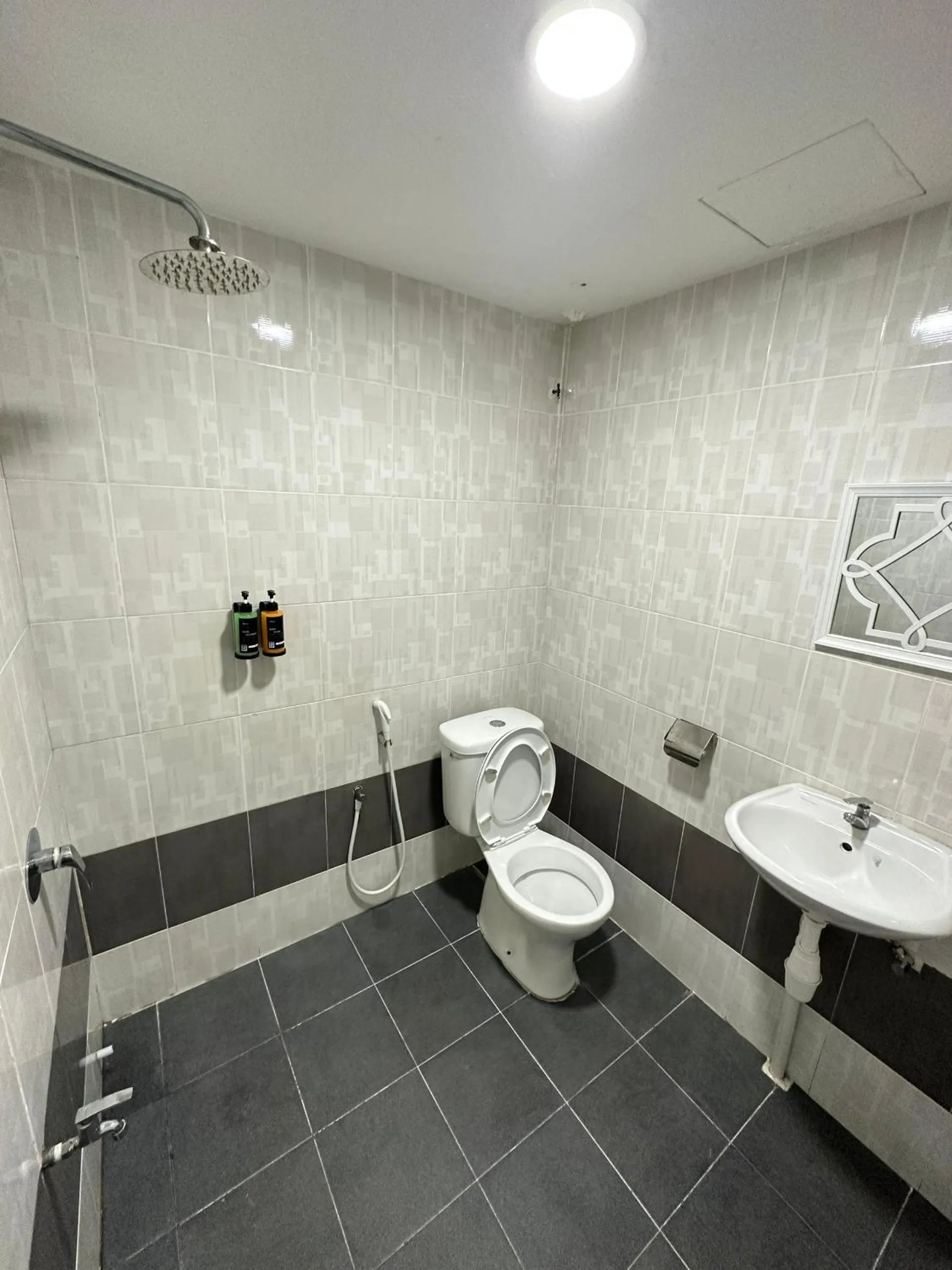 Shower in Noor Boutique Hotel