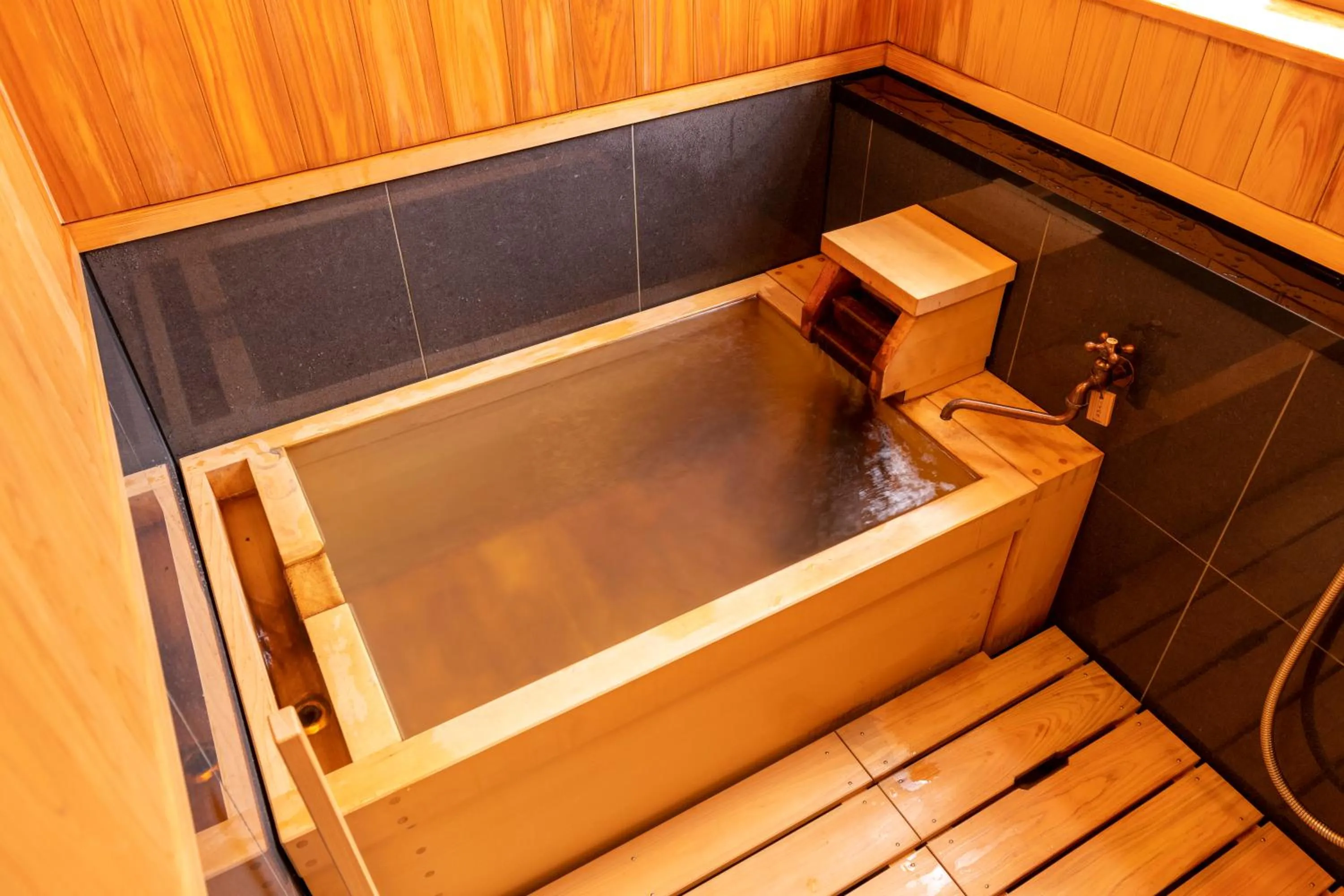 Bathroom in Yukemuri no Yado Inazumi Onsen