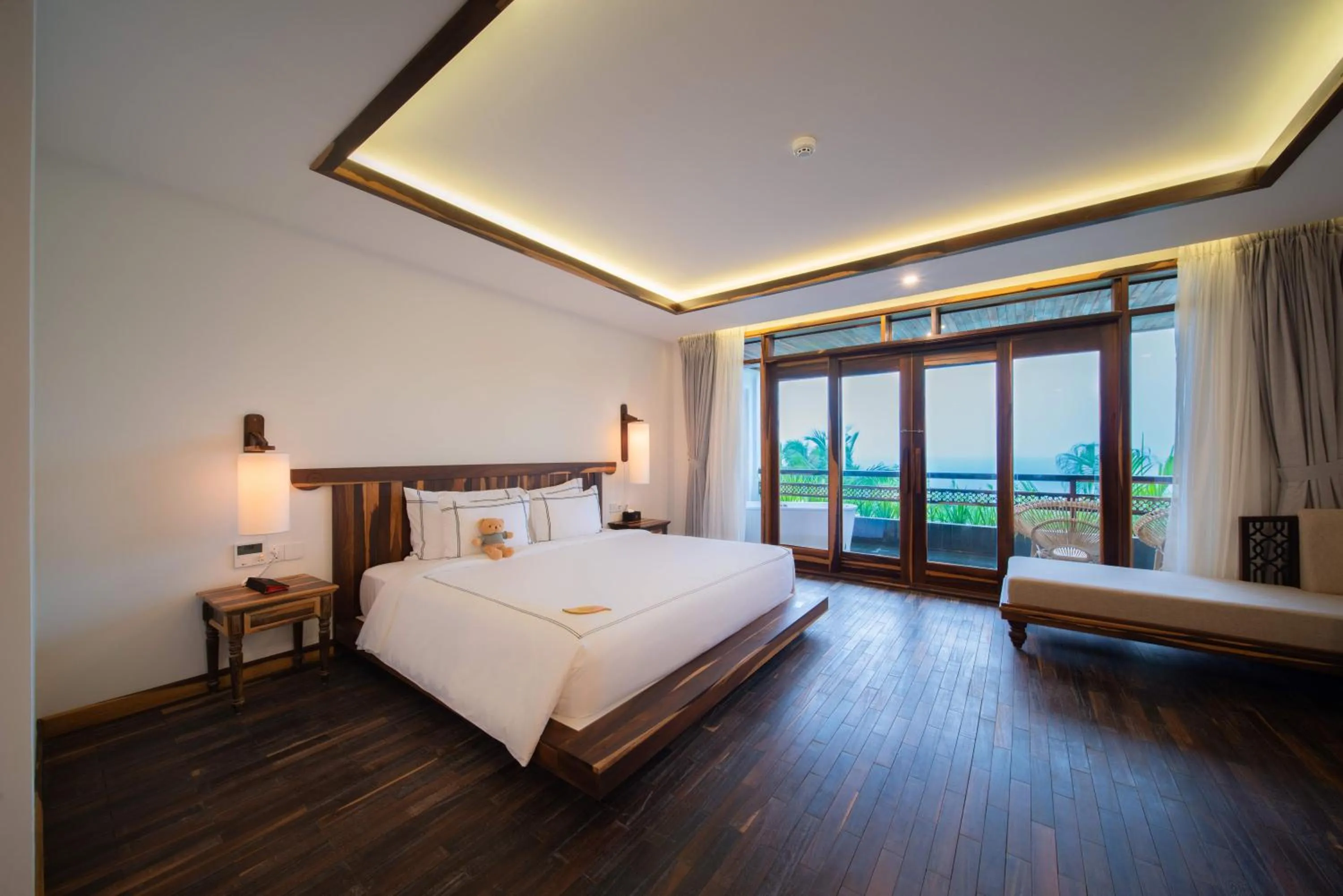 Bed in Alibu Resort Nha Trang