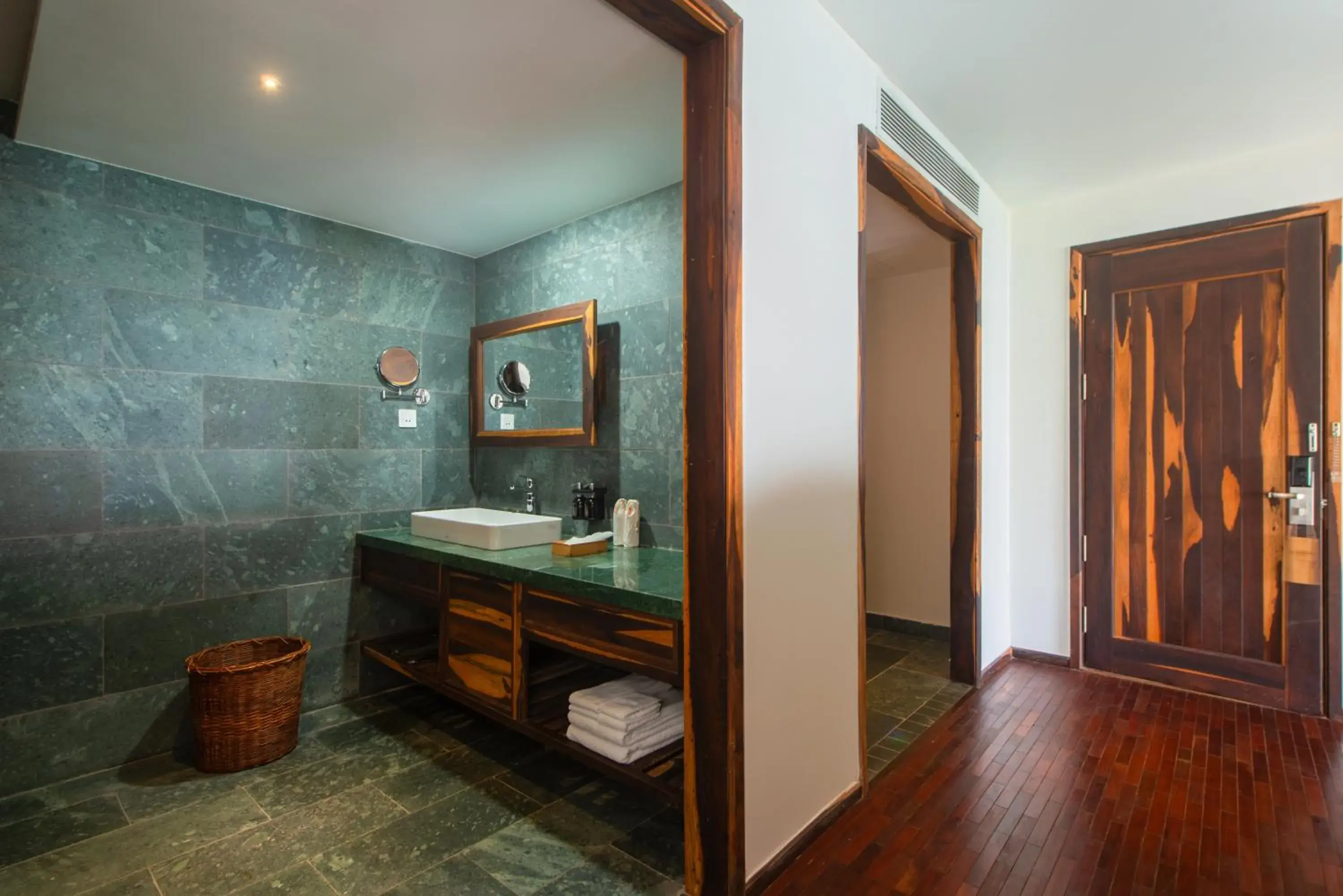 Bathroom in Alibu Resort Nha Trang Bathroom in Alibu Resort Nha Trang