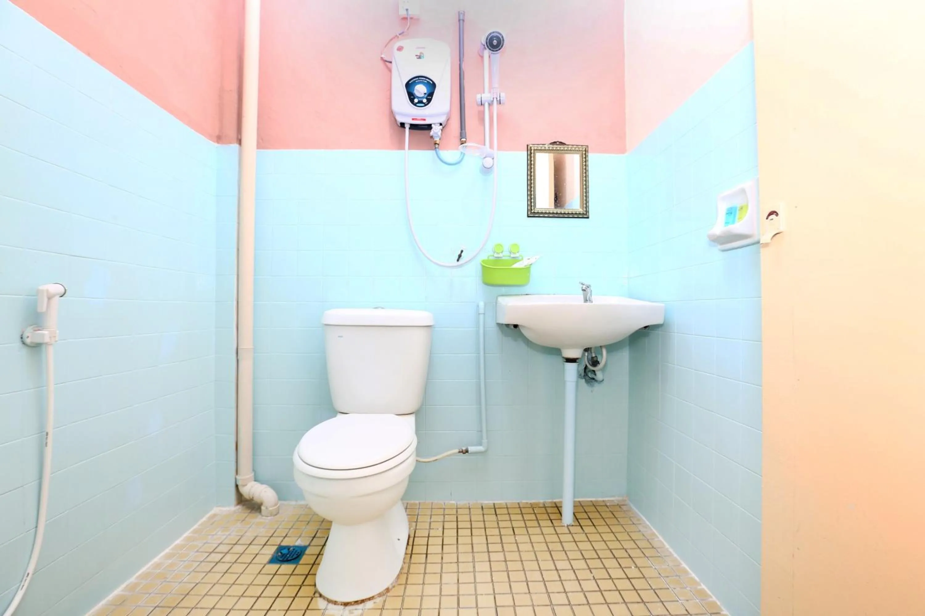 Bathroom in Hotel O Pelangi Marang