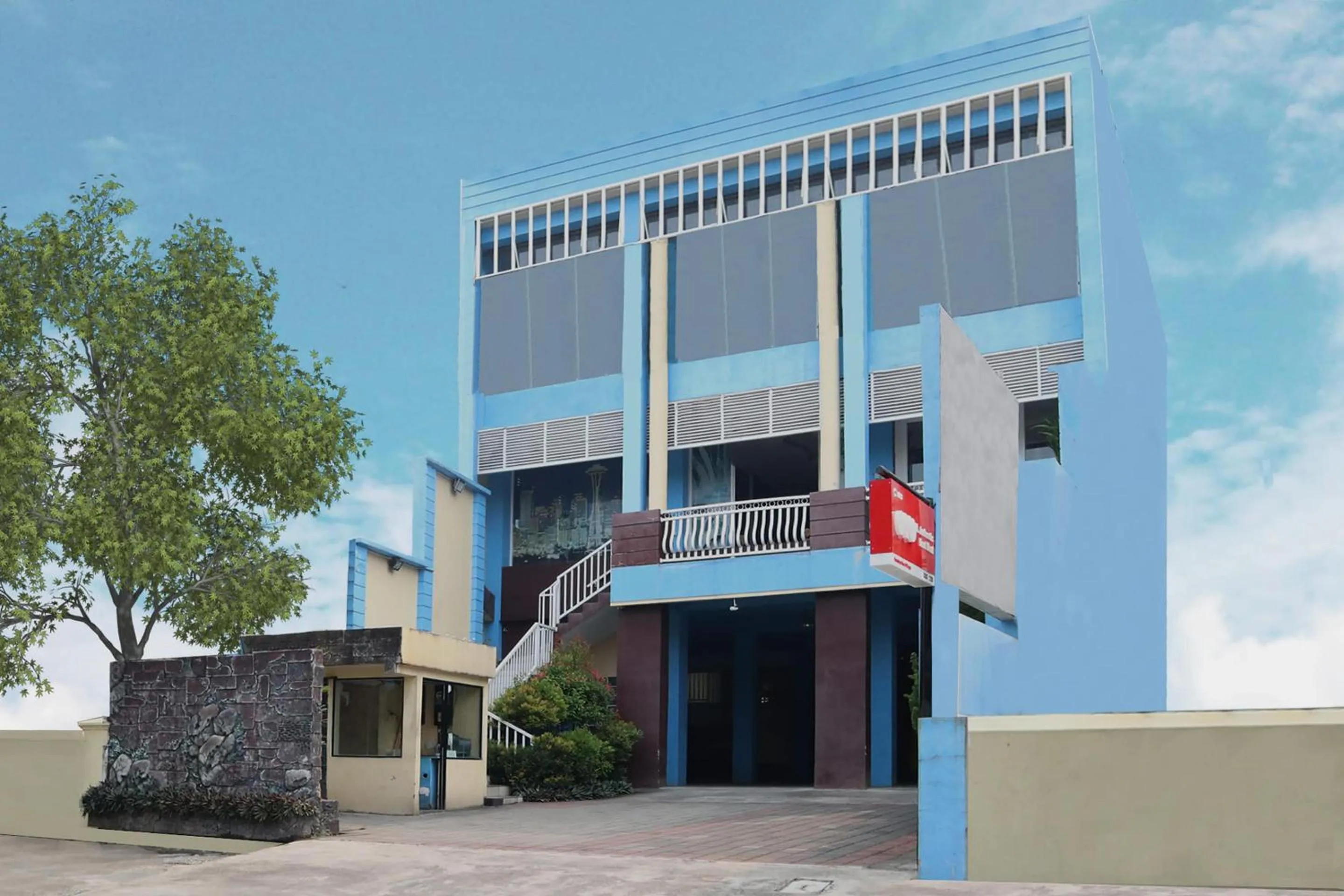 Facade/entrance in Hotel O M Authentic Kost Man