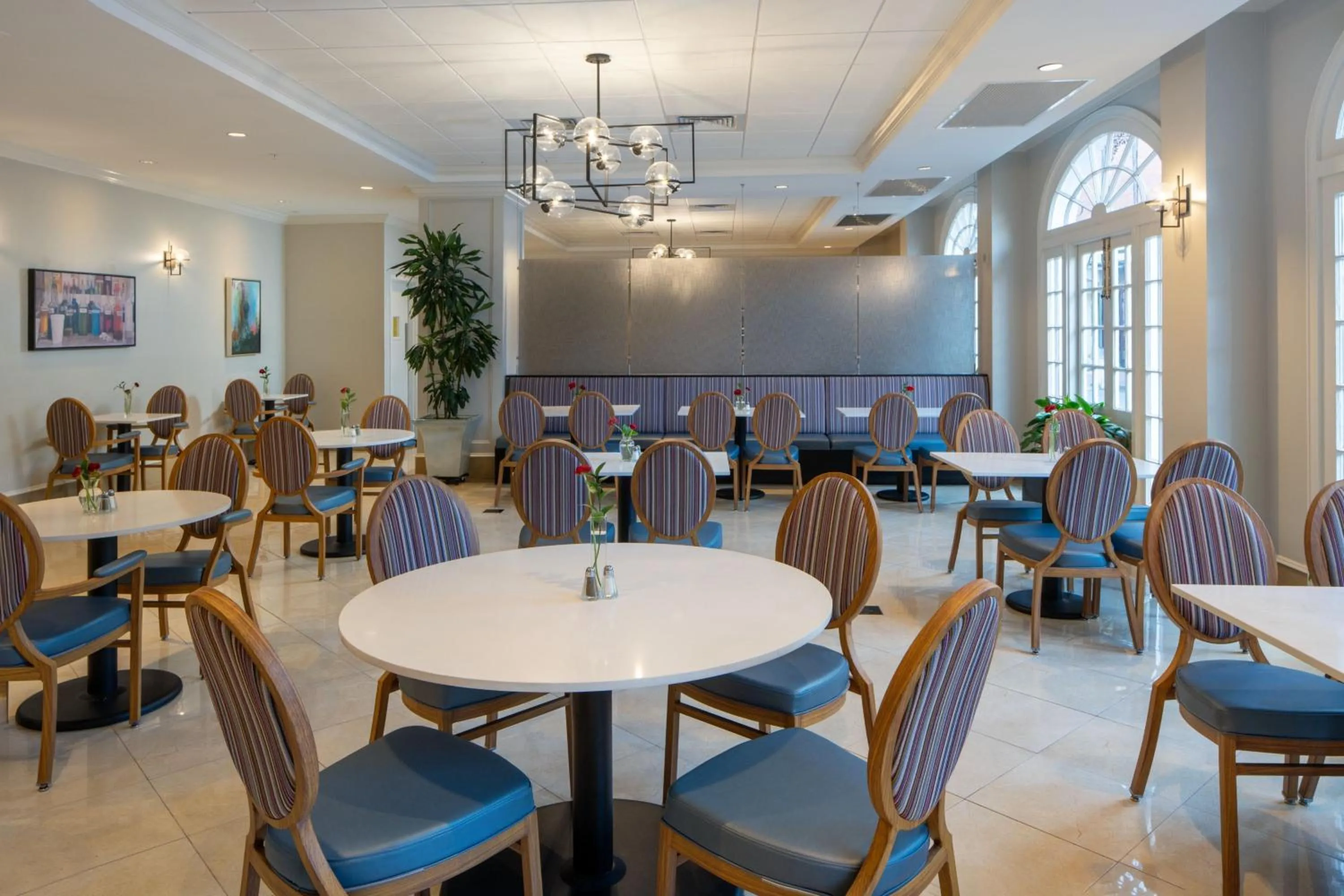 Restaurant/places to eat in Four Points by Sheraton French Quarter