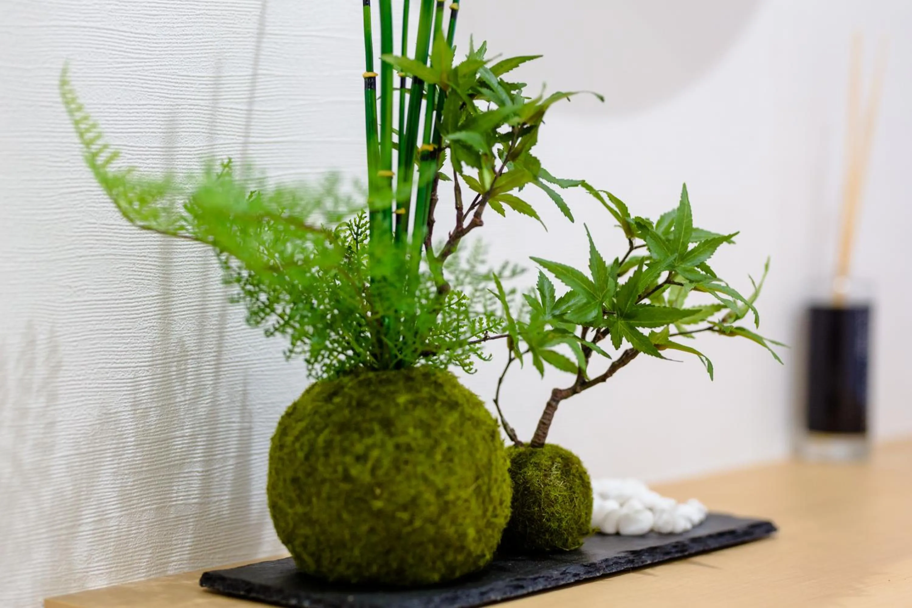 Decorative detail in FUJI-AKATSUKI Enn