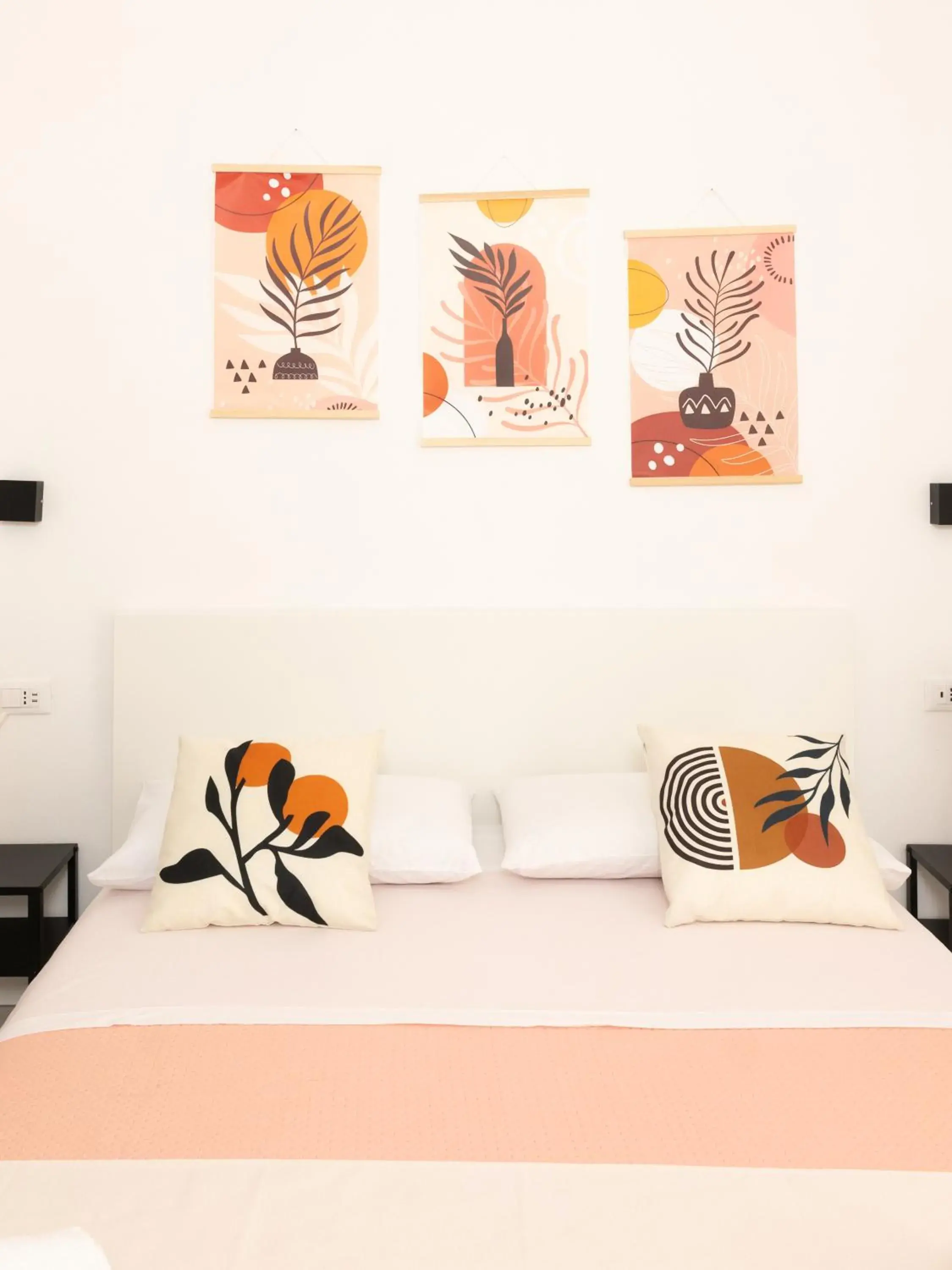 Double Room with Private Bathroom - single occupancy in La Trinacria Rooms Double Room with Private Bathroom - single occupancy in La Trinacria Rooms