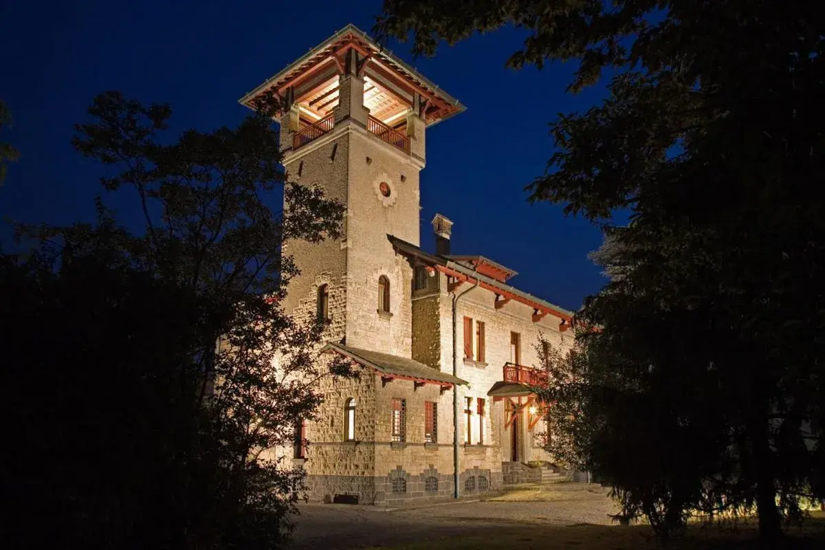 Property building in Albergo Villa & Roma Property building in Albergo Villa & Roma