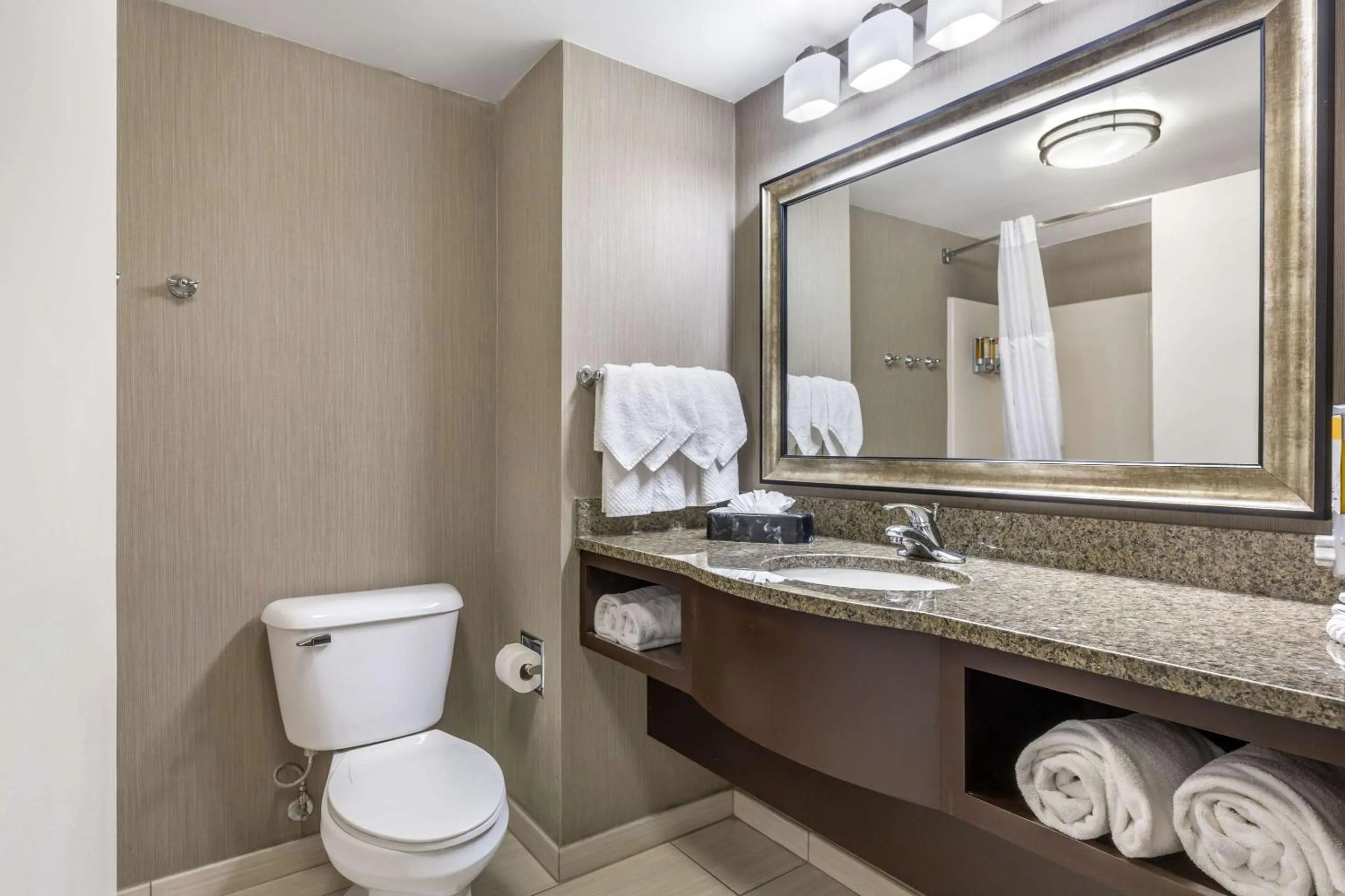 Bedroom in Comfort Inn & Suites Logan International Airport