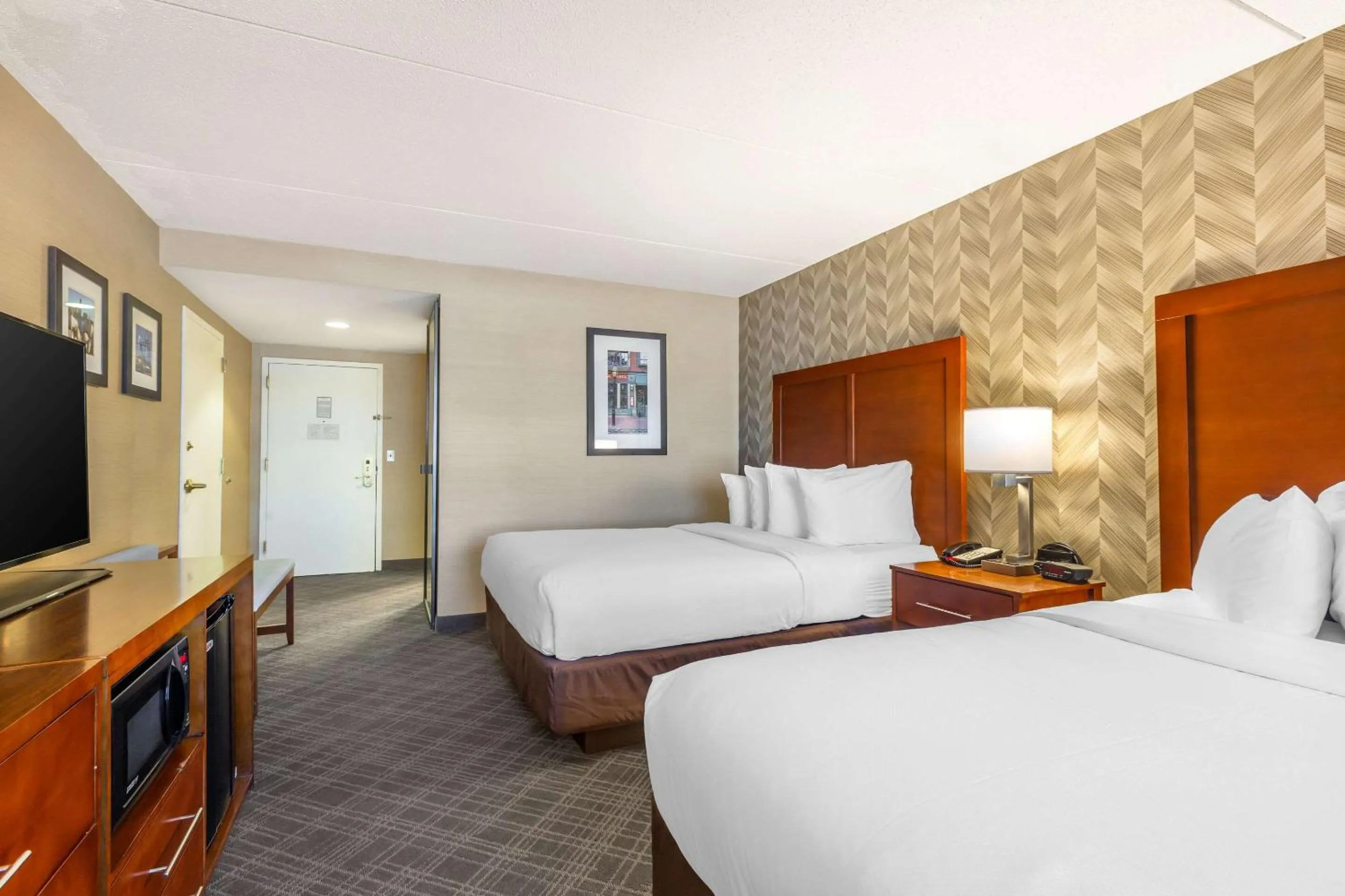 Bedroom, Bed in Comfort Inn & Suites Logan International Airport