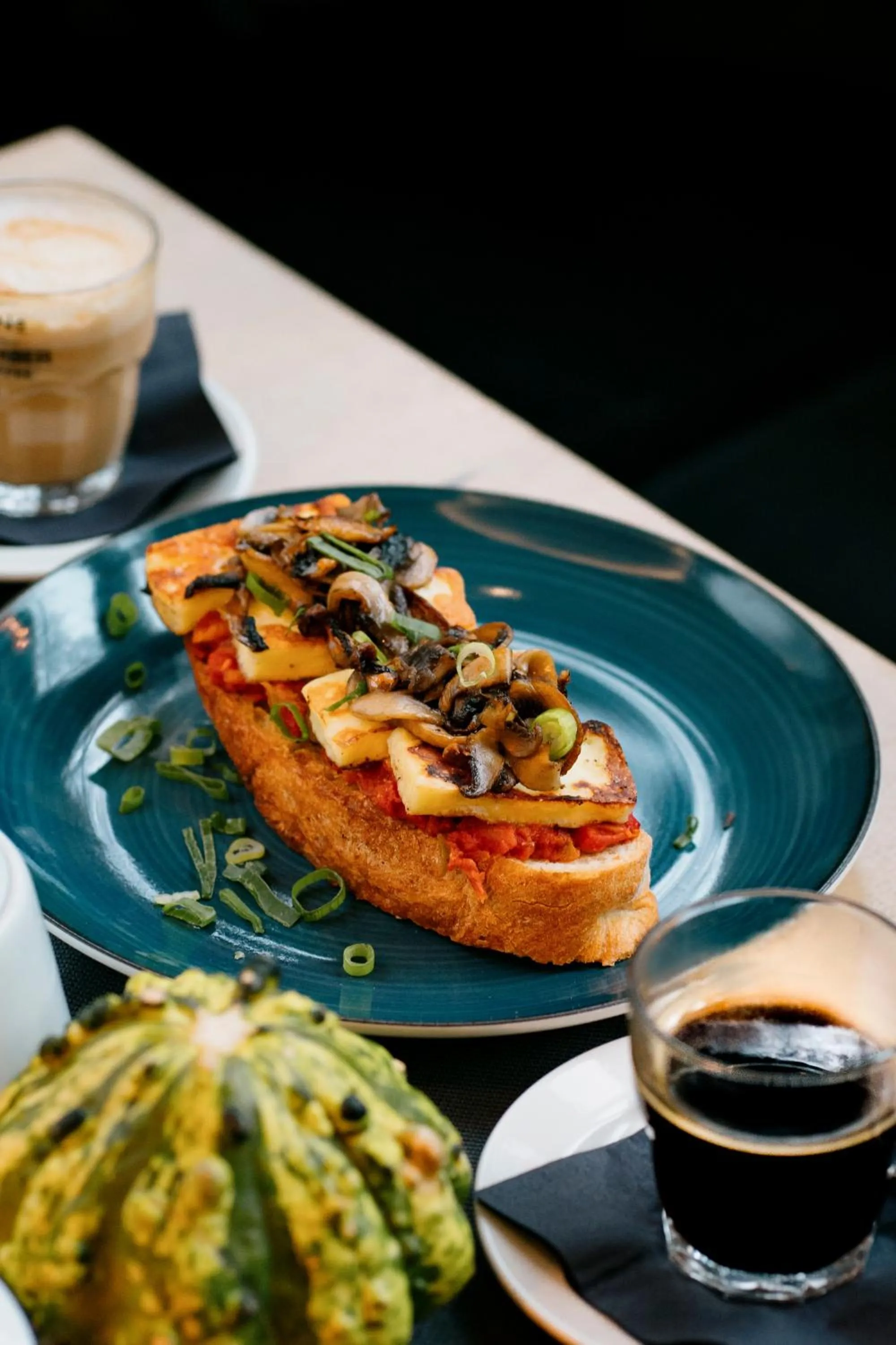 Breakfast in Oak Tree Old Town Apartments