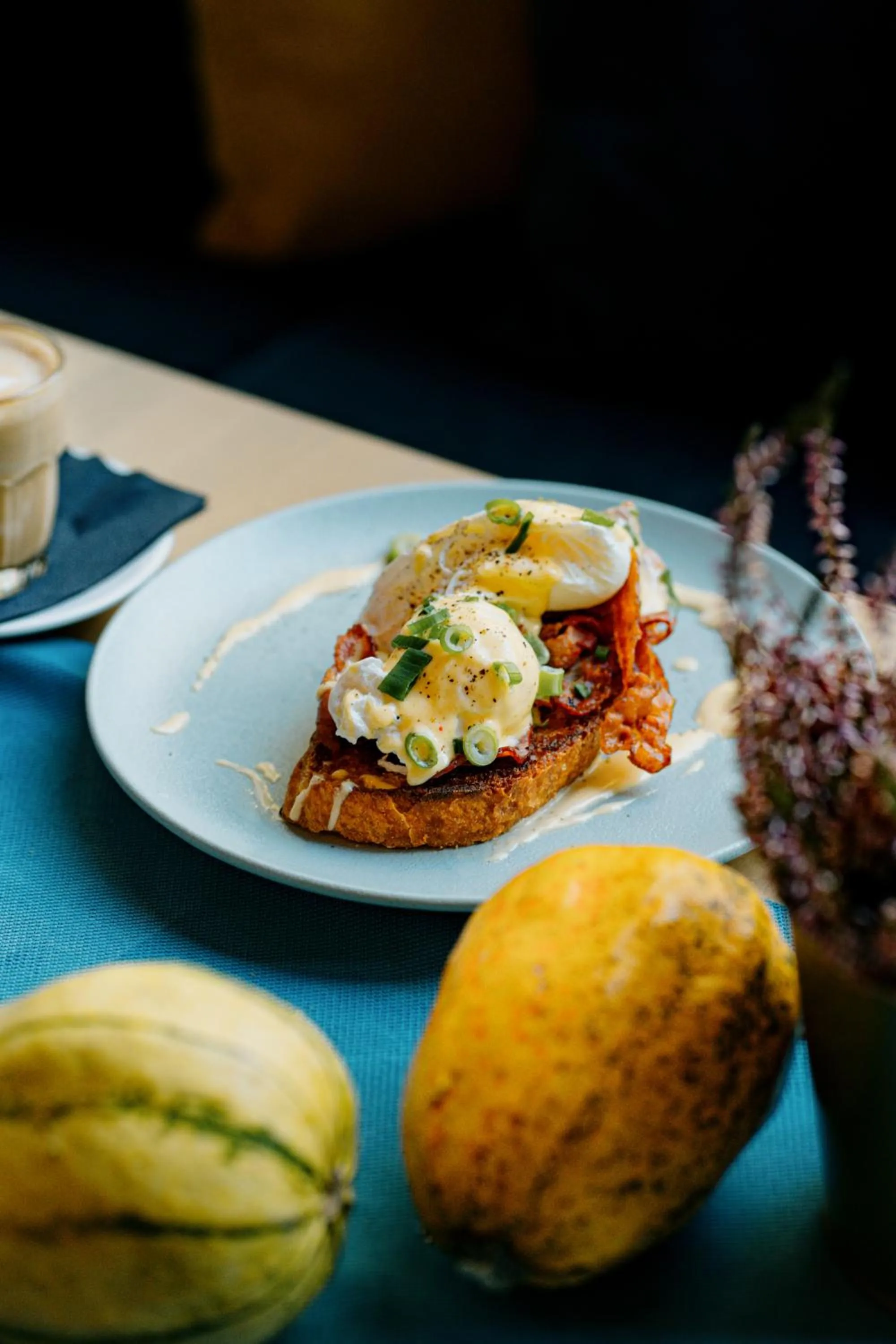 Breakfast in Oak Tree Old Town Apartments
