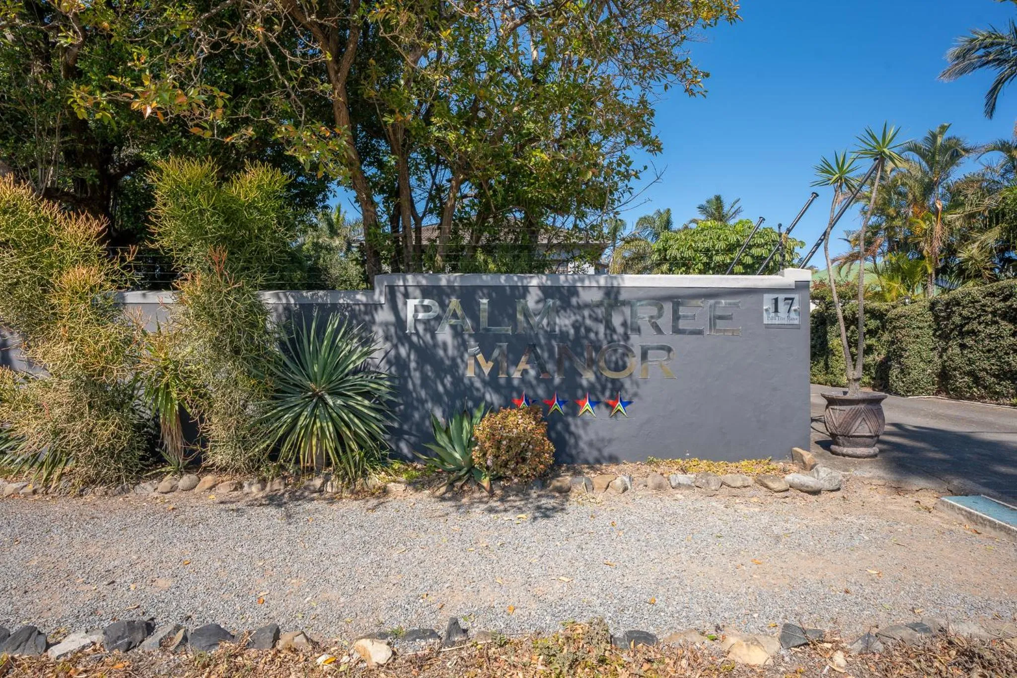 Property building in Palm Tree Manor