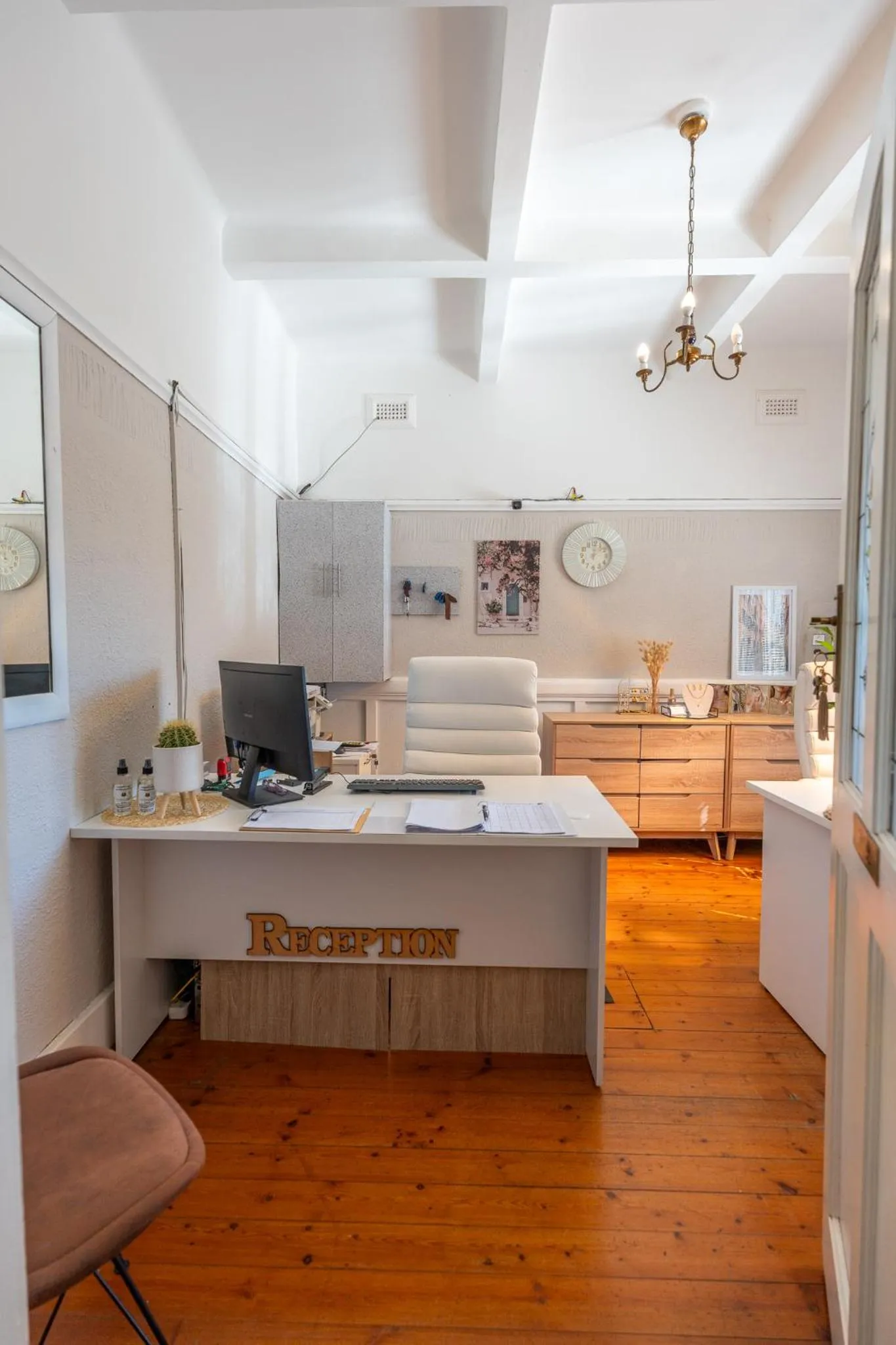 Lobby or reception, Bed in Palm Tree Manor