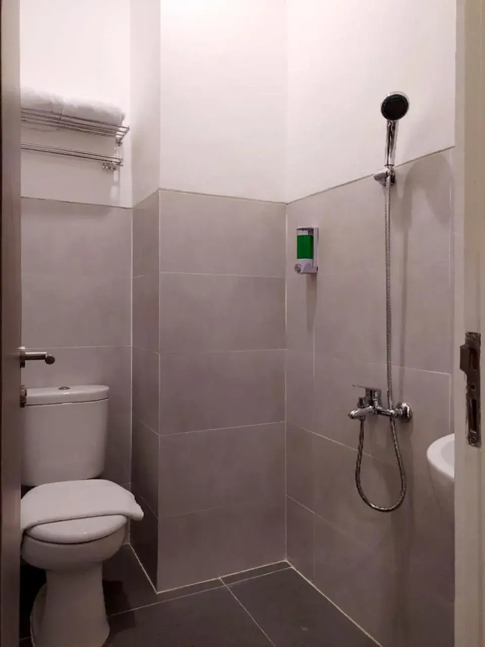 Front One Residence Syariah Mampang Front One Residence Syariah Mampang