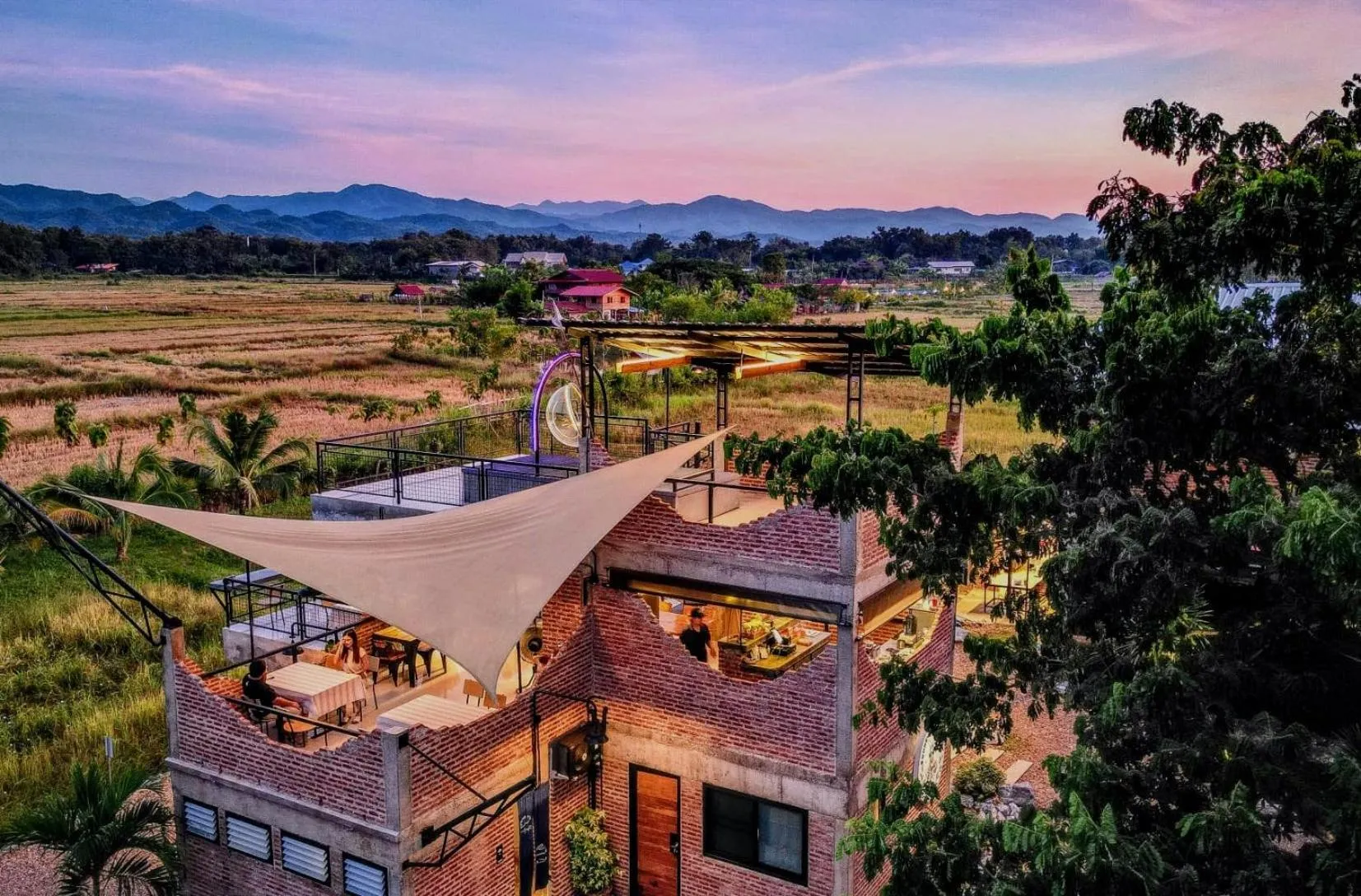 Restaurant/places to eat in SuanGlangNa