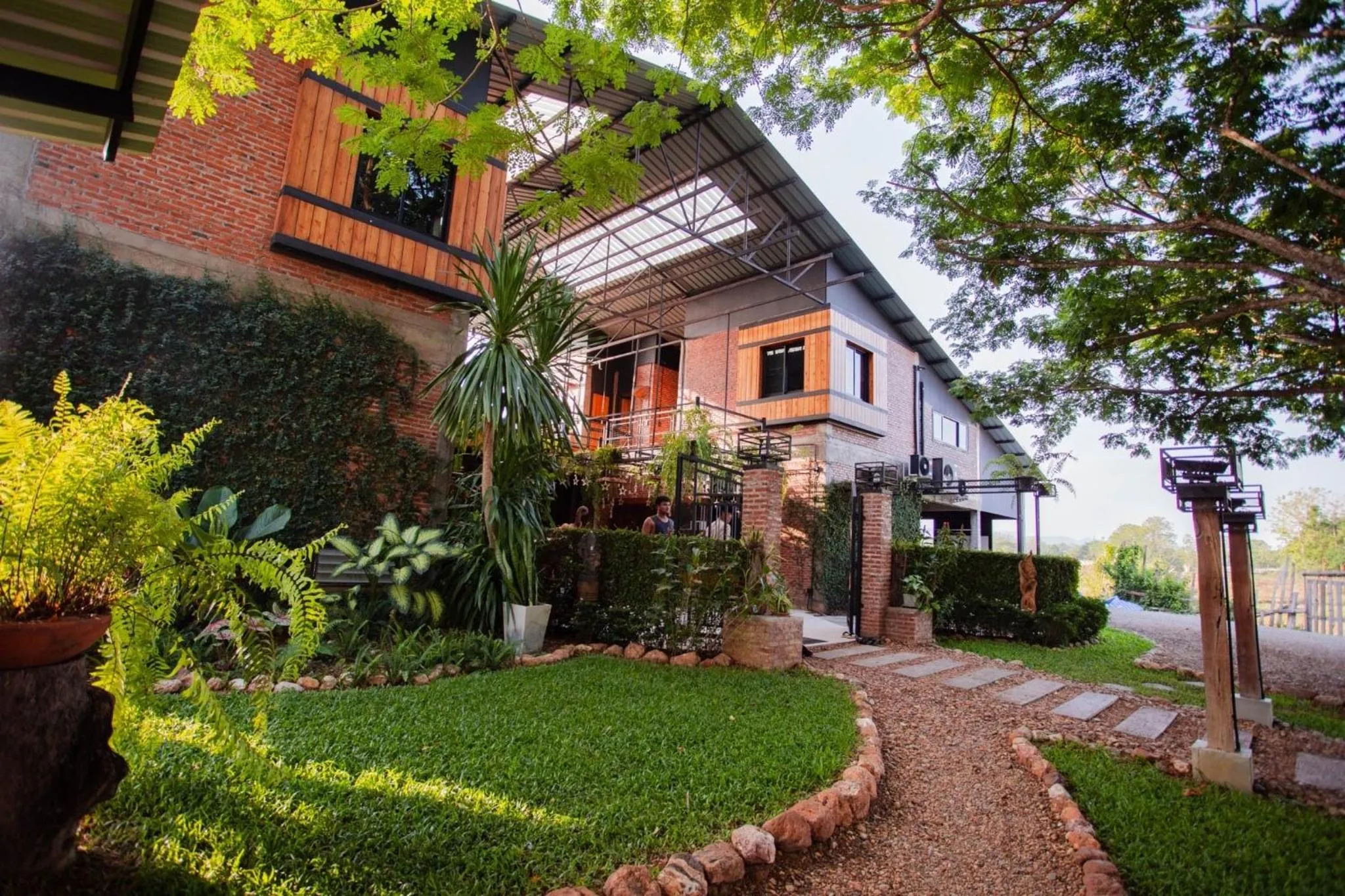 Facade/entrance in SuanGlangNa