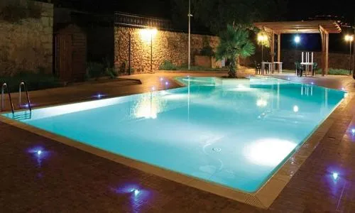 Hot Tub in Agriturismo Valle di Chiaramonte