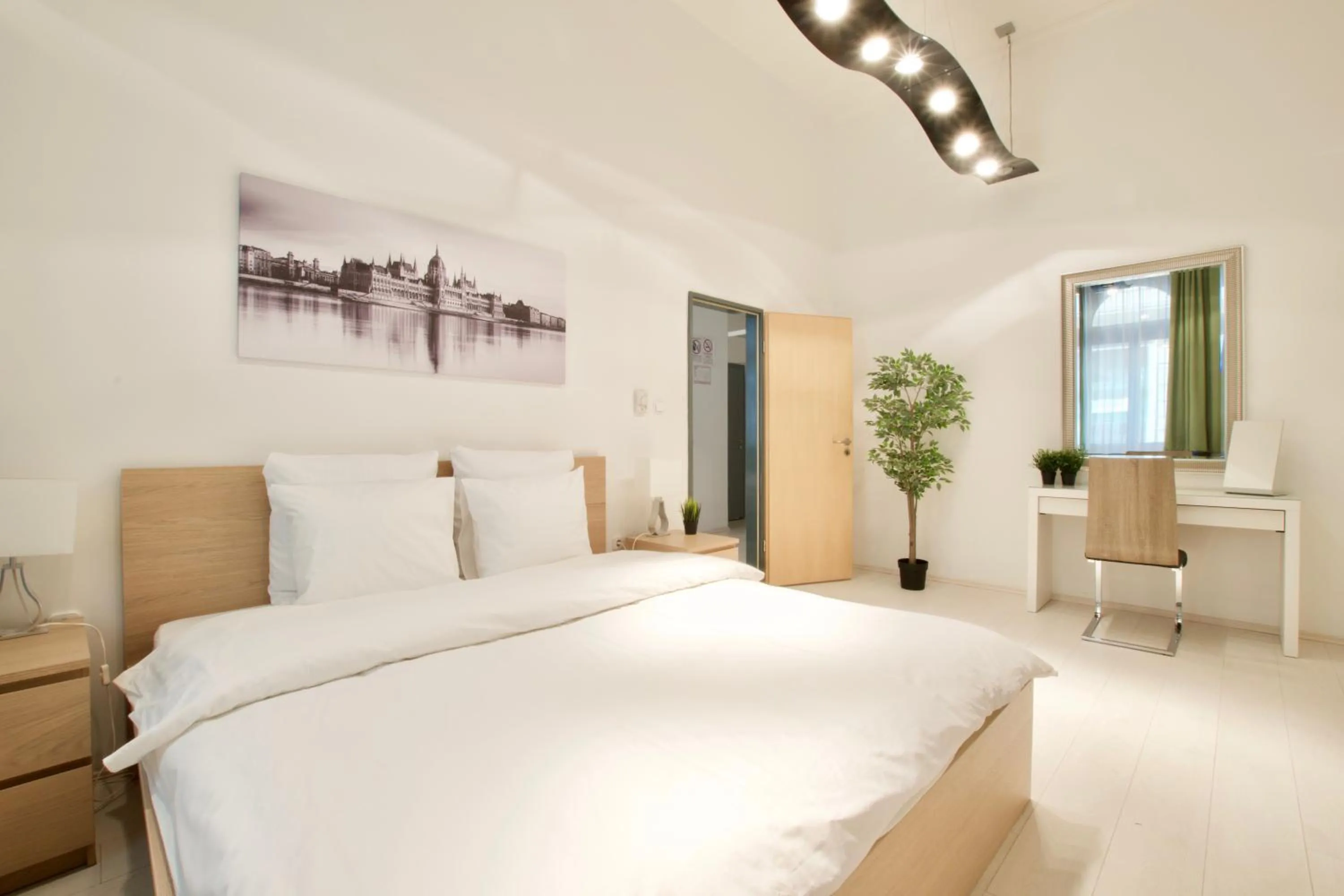 Two-Bedroom Apartment in St. King 1 by Hi5 Apartments