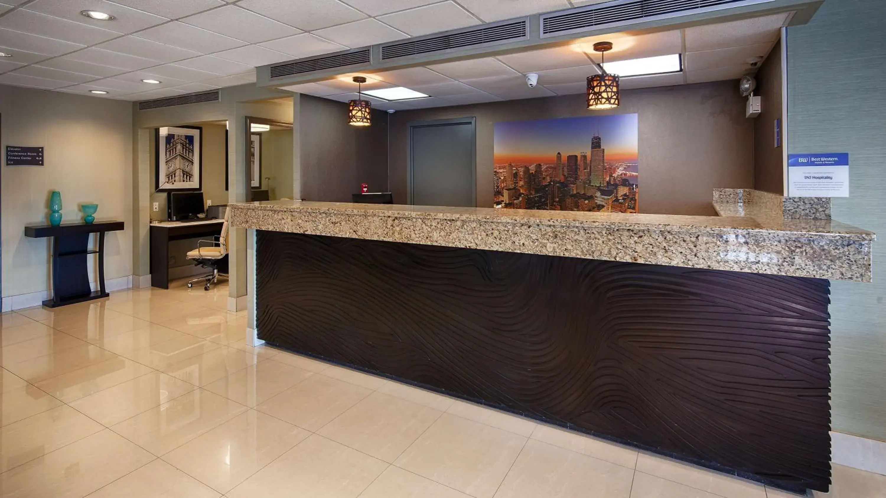 Lobby or reception in Best Western O'Hare/Elk Grove Hotel Lobby or reception in Best Western O'Hare/Elk Grove Hotel