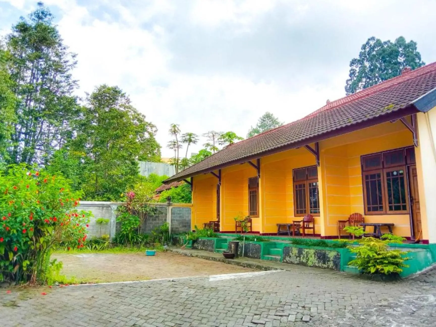 Facade/entrance in Nguntara Gati