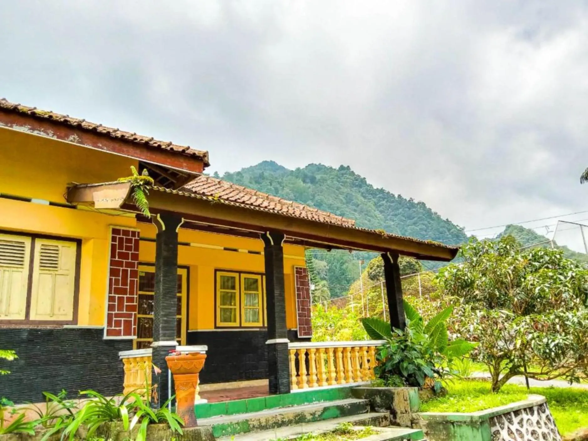 Garden in Nguntara Gati
