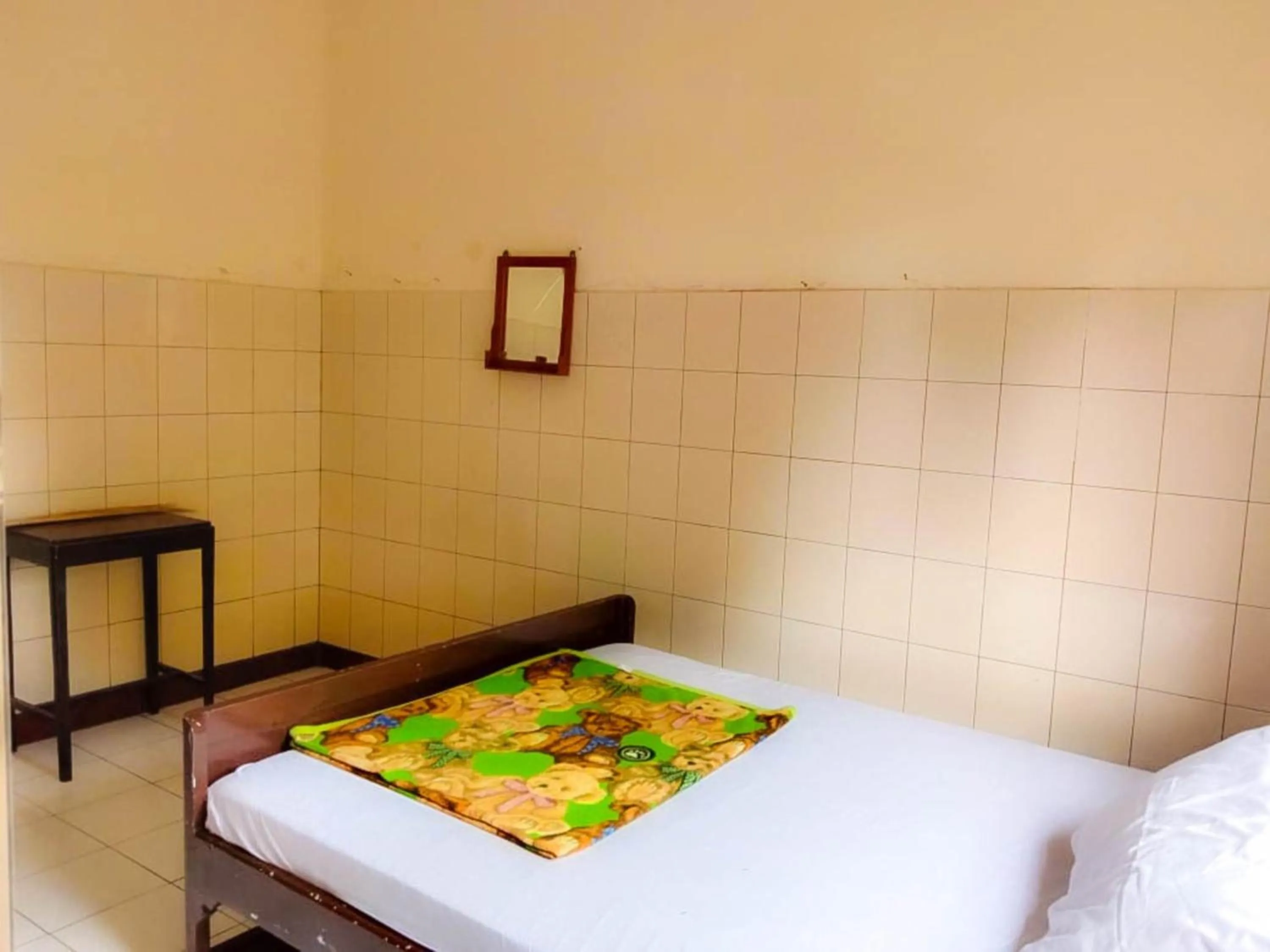 Bedroom, Bed in Nguntara Gati