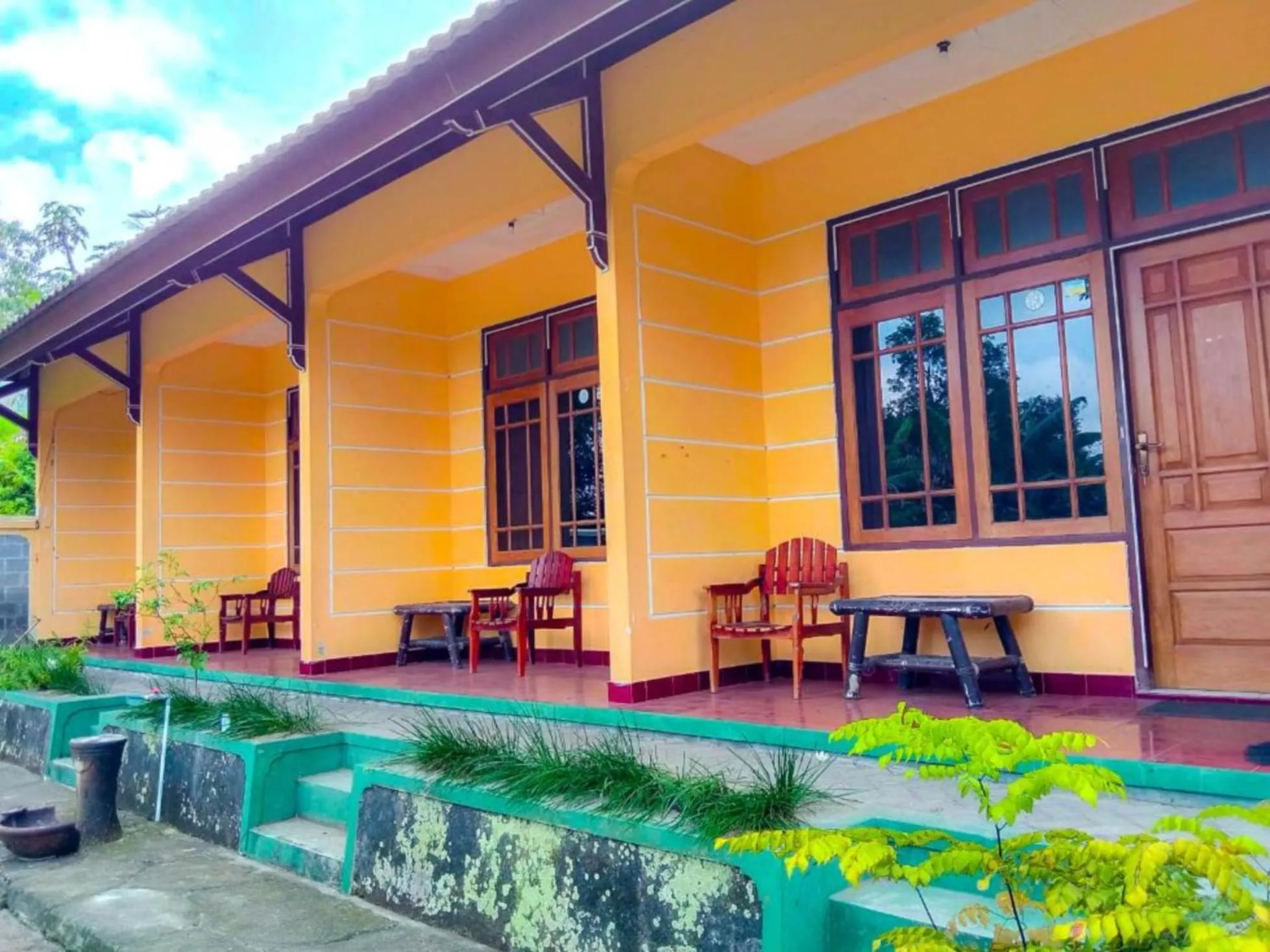 Facade/entrance in Nguntara Gati