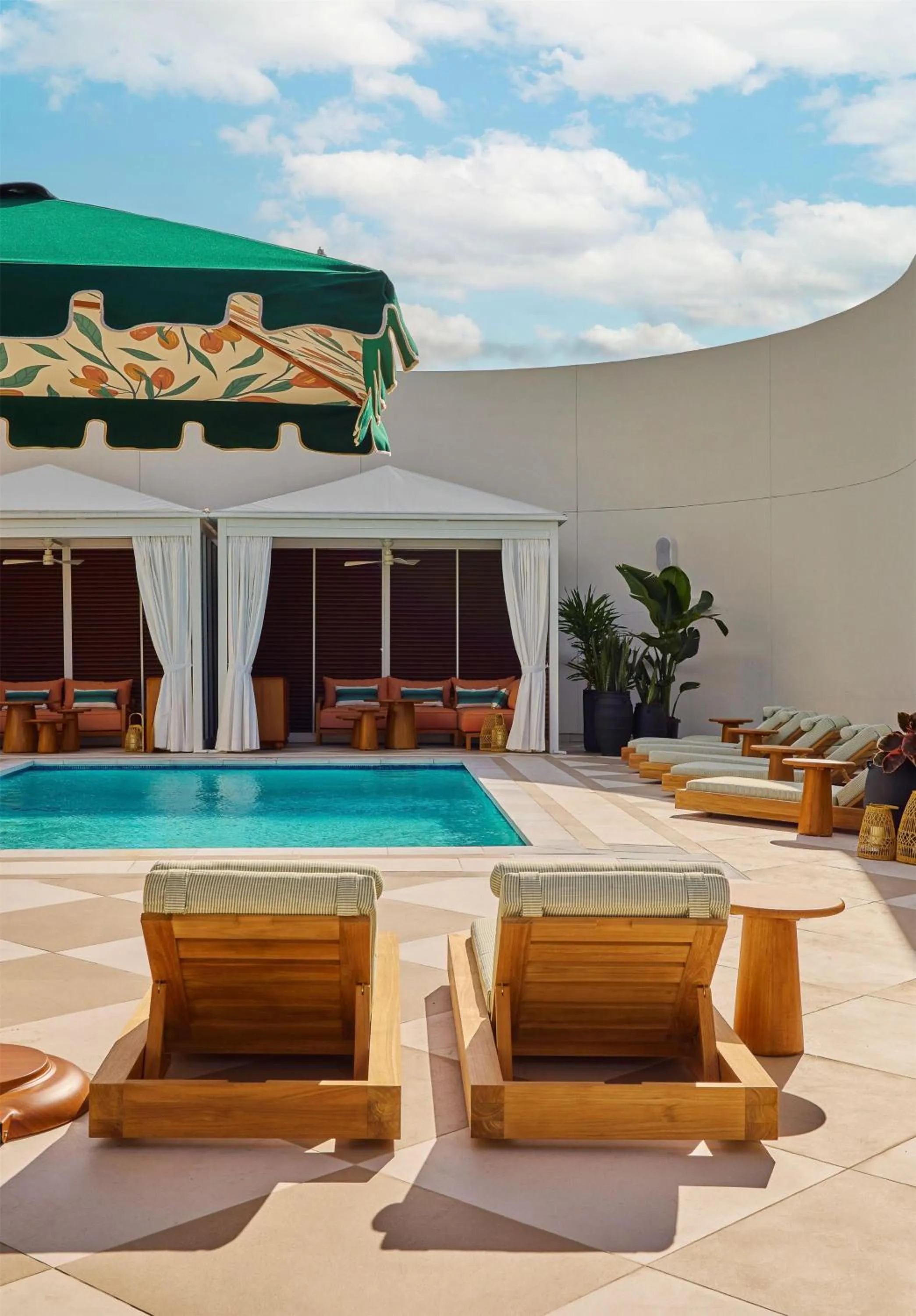 Pool view in Cameo Beverly Hills, LXR Hotels & Resorts