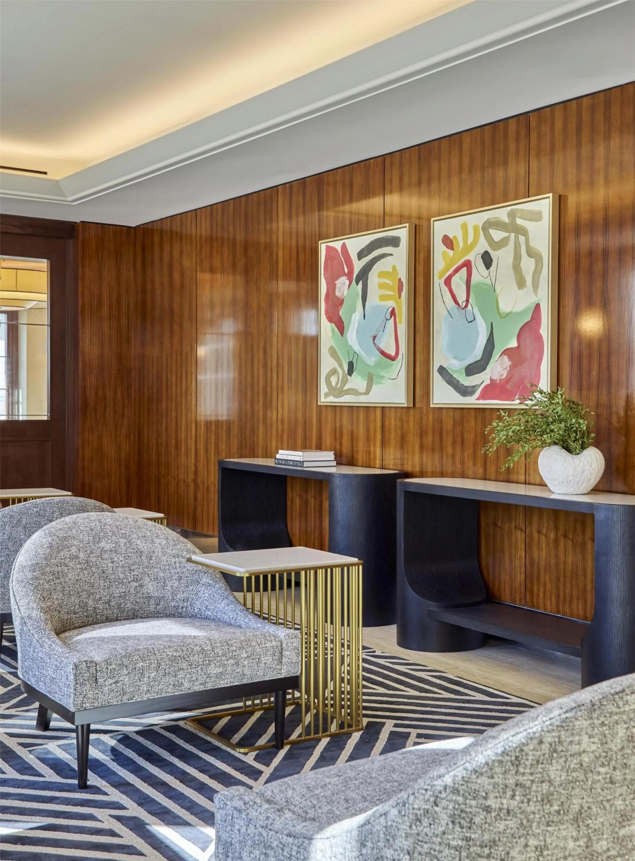 Meeting/conference room in Cameo Beverly Hills, LXR Hotels & Resorts