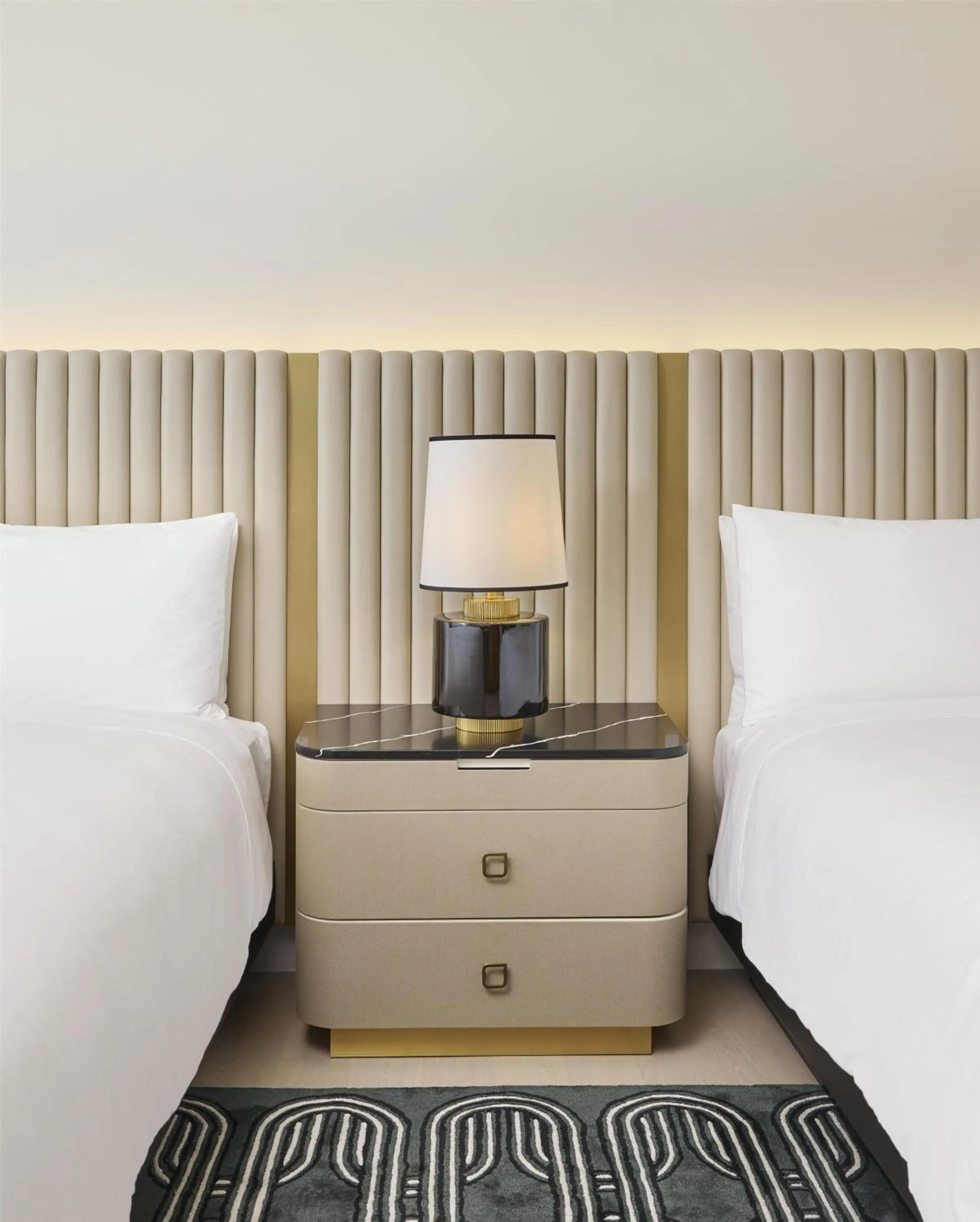 Bed in Cameo Beverly Hills, LXR Hotels & Resorts