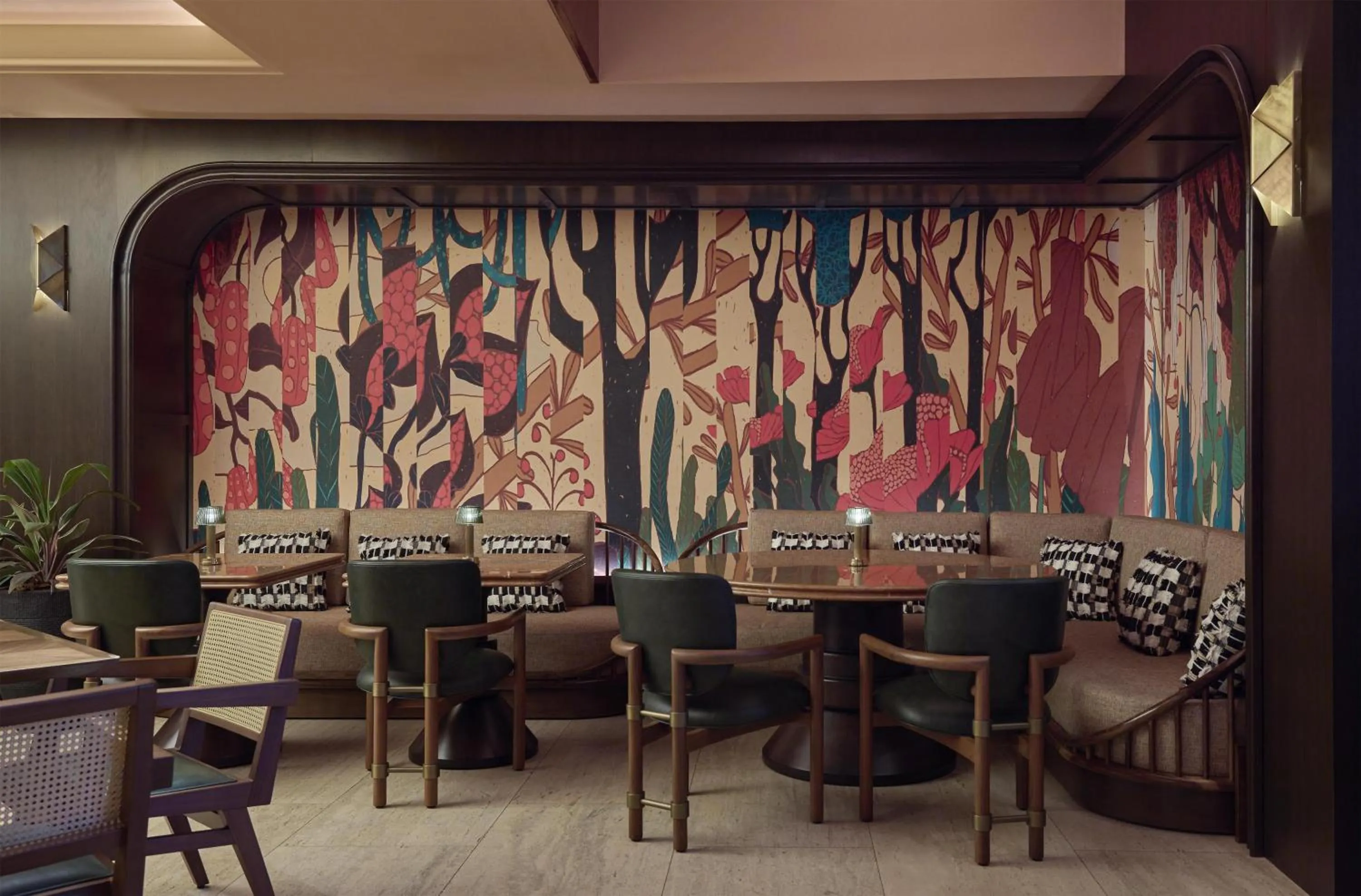 Restaurant/places to eat in Cameo Beverly Hills, LXR Hotels & Resorts