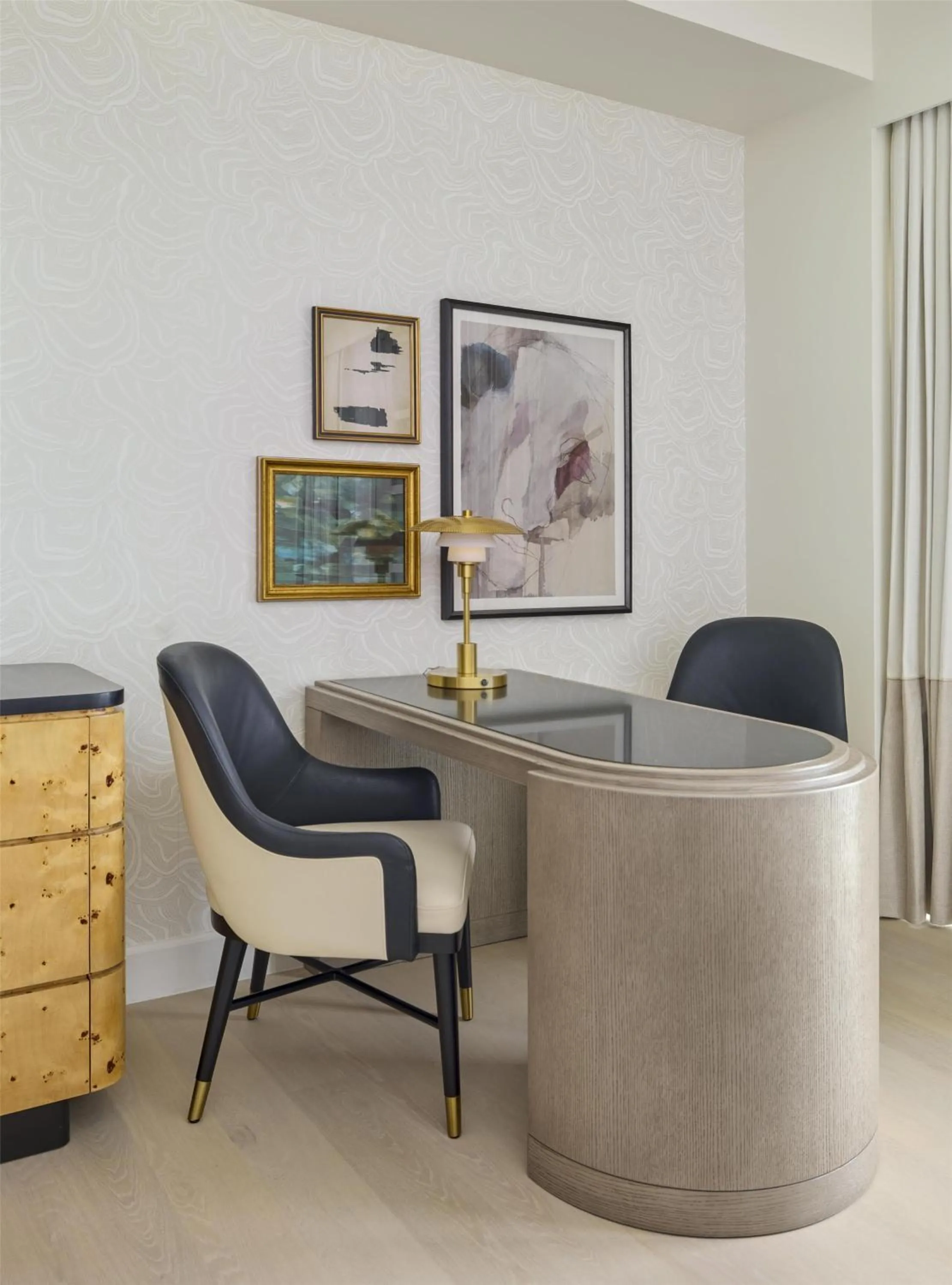 Living room in Cameo Beverly Hills, LXR Hotels & Resorts