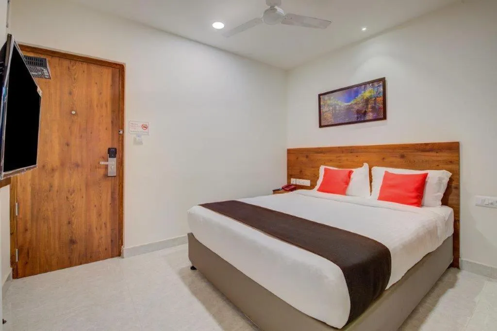 Bed in Arunaa Inn Airport Hotel,Chennai